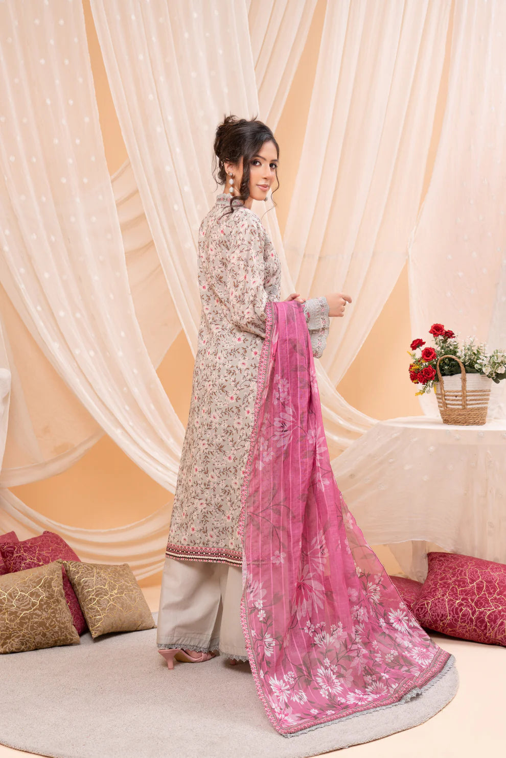 Munira Lawn Skin