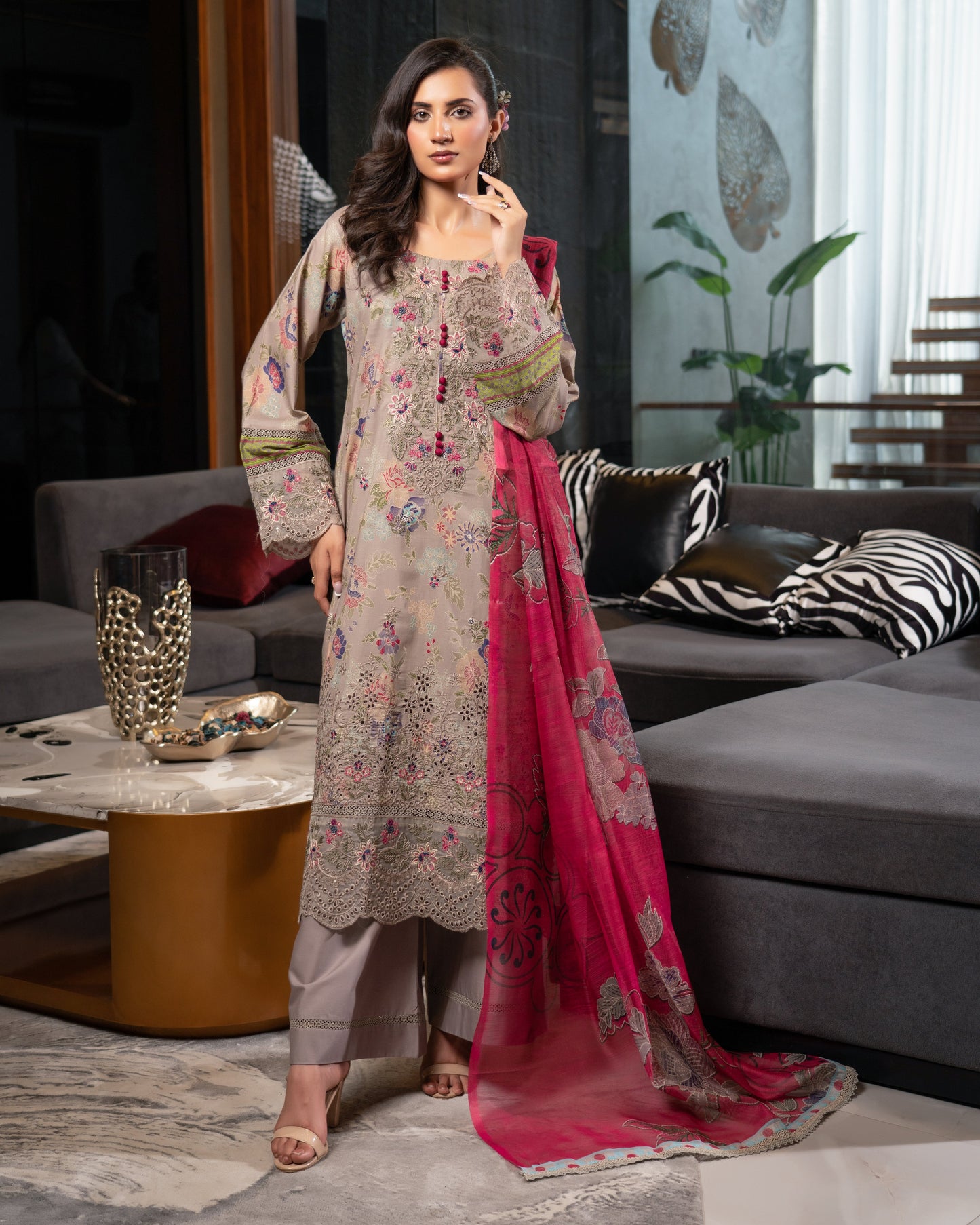 Munira Lawn Brown