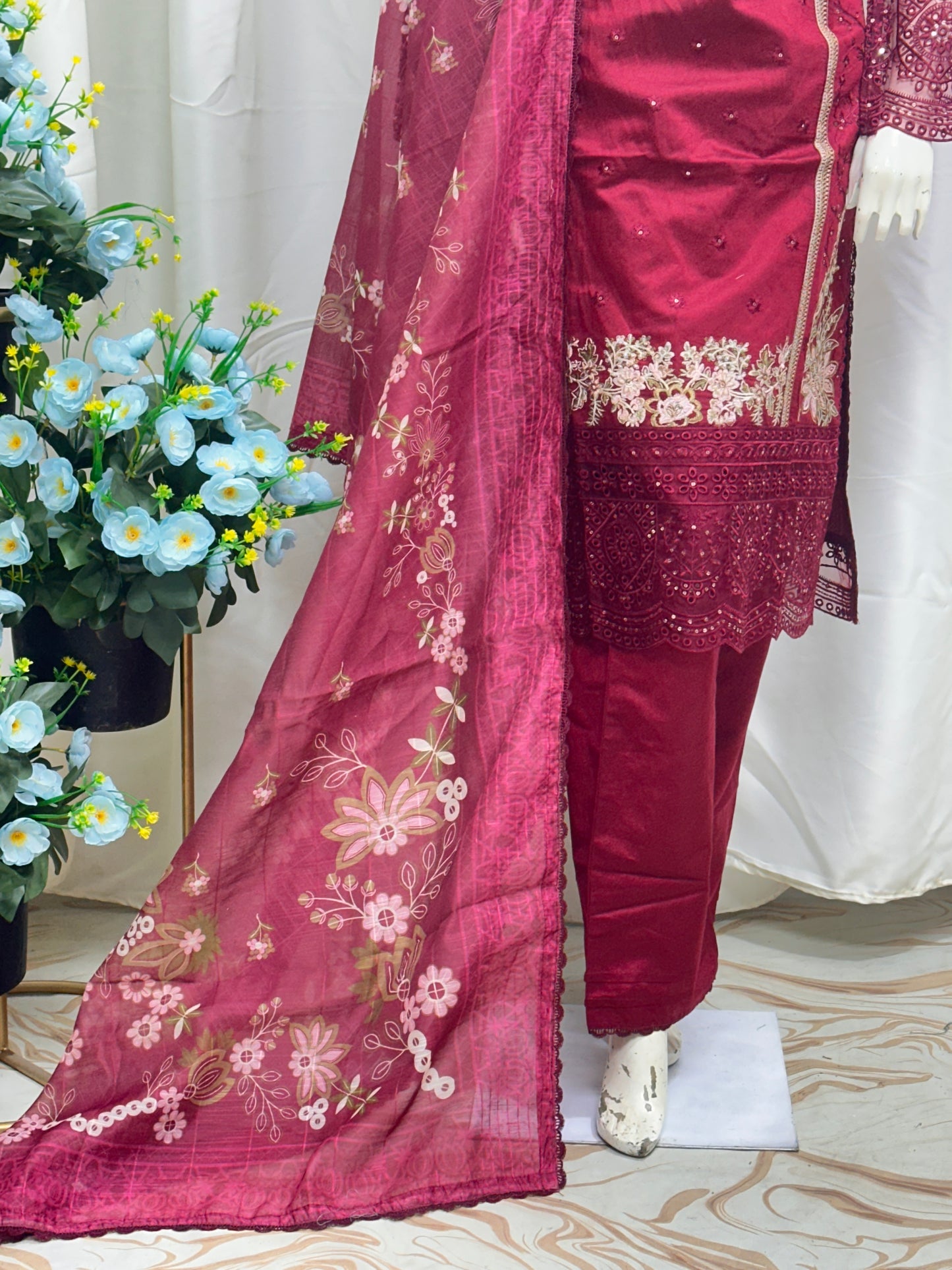 SG1160 Khaadi Mehroon