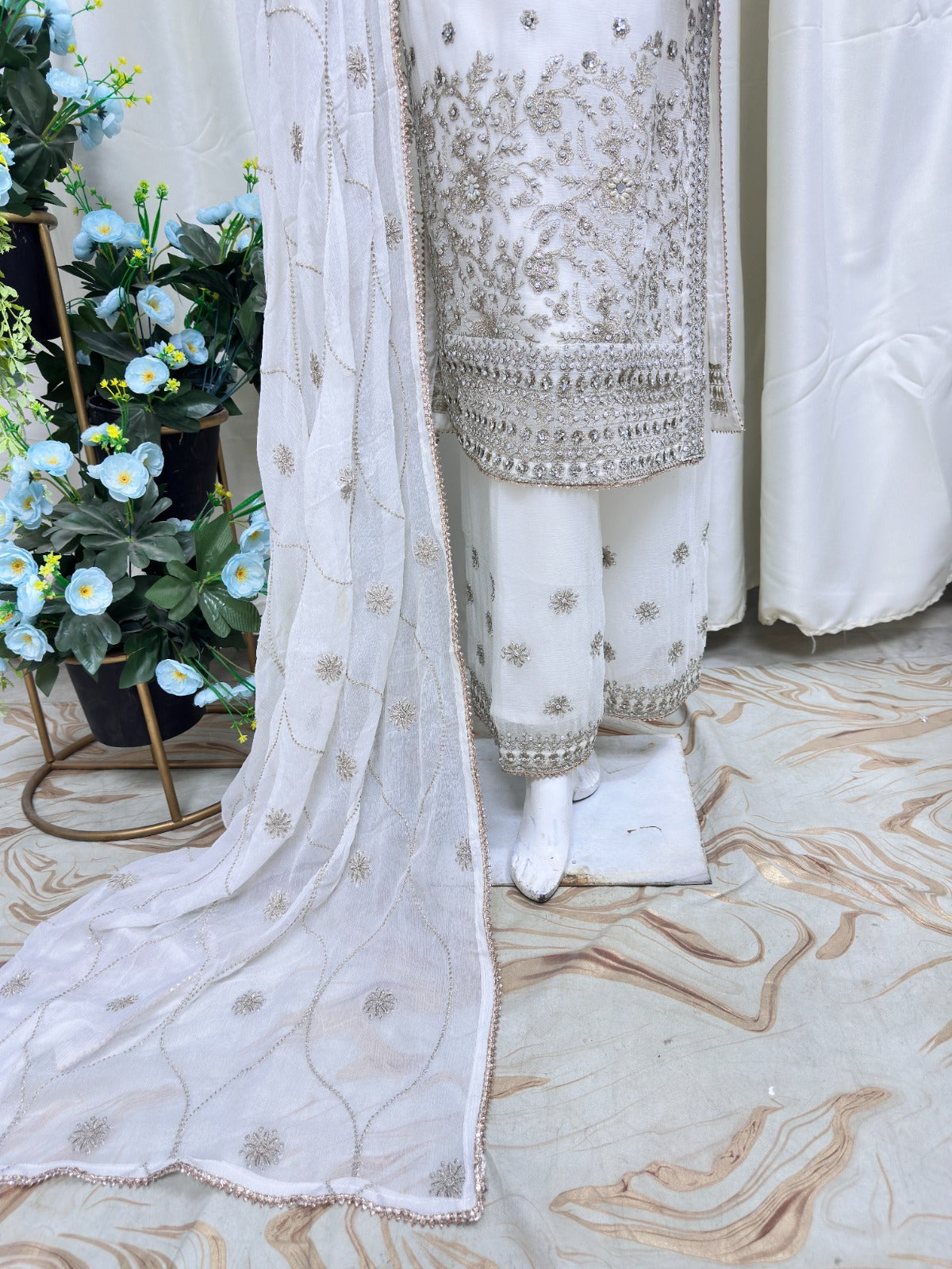 SG1211 Chiffon White