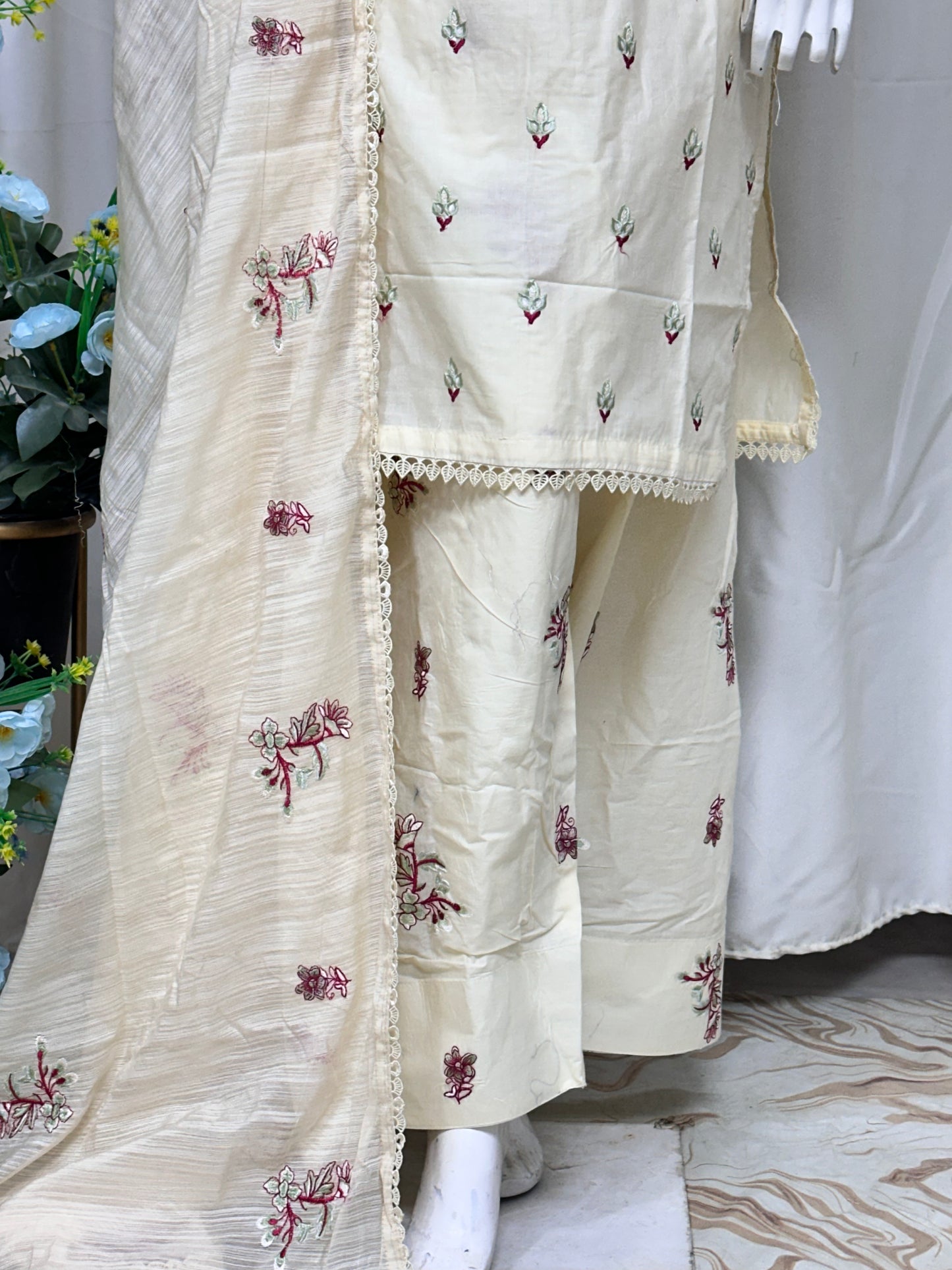 SG2529 Cotton Cream