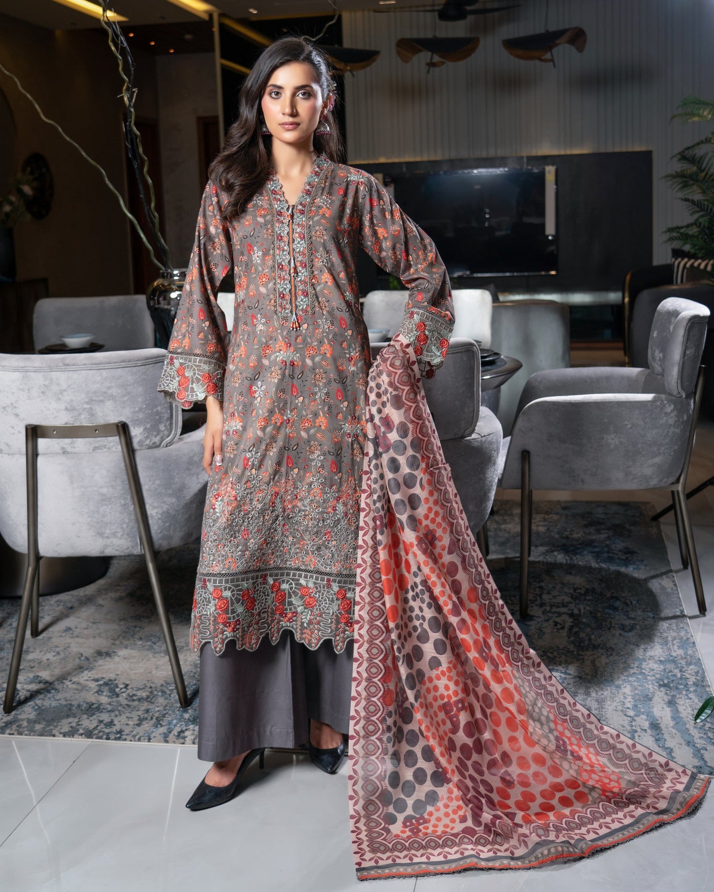 Munira Lawn Dark Dray