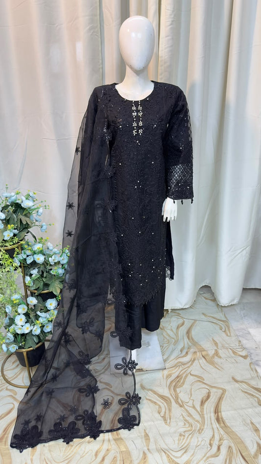 SG739 Organza Black