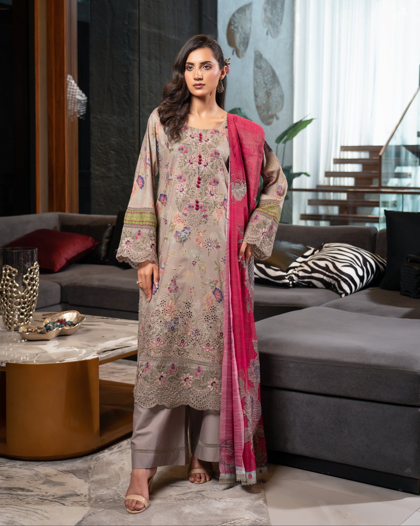 Munira Lawn Brown