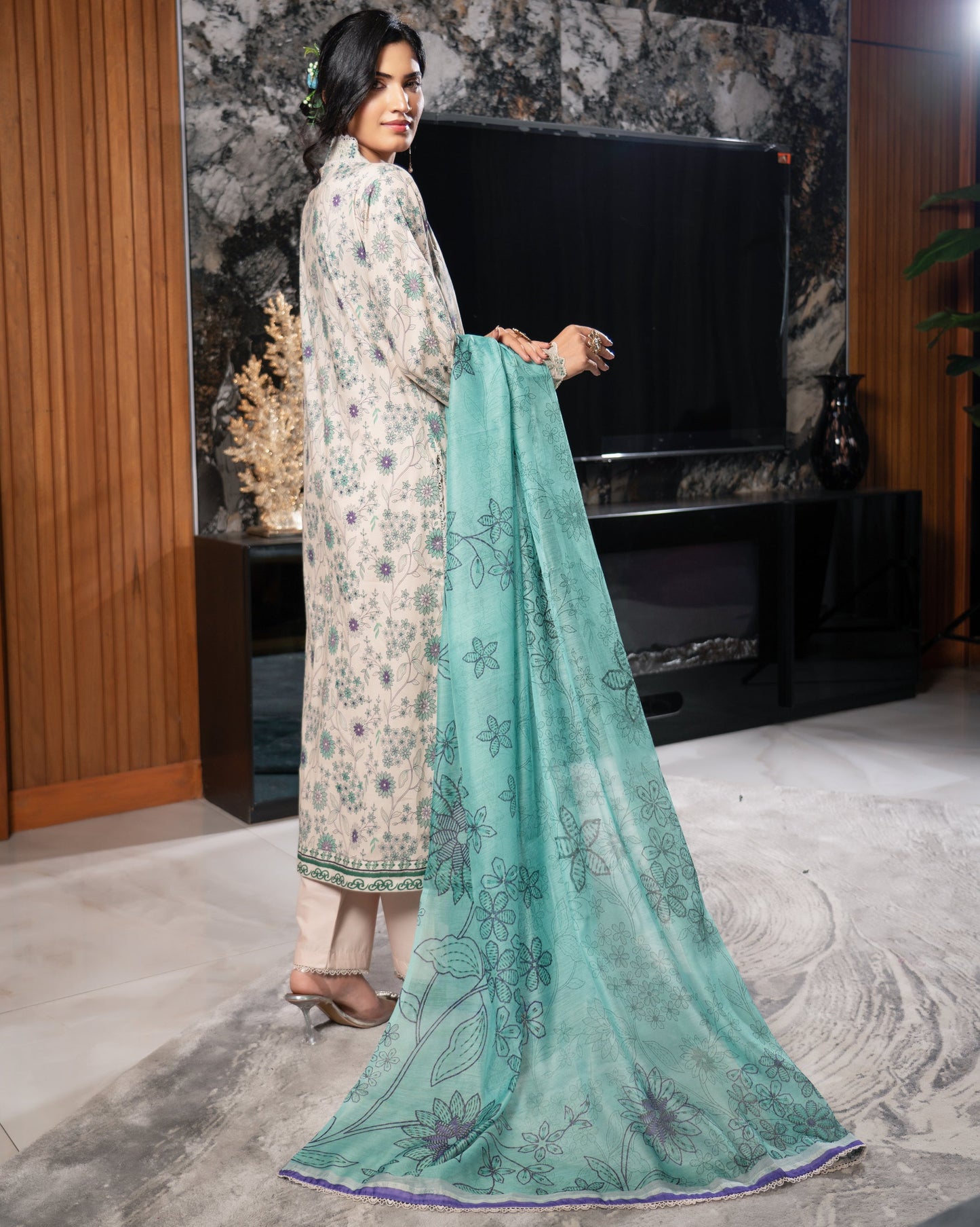 Munira Lawn Dark Dray (Copy)