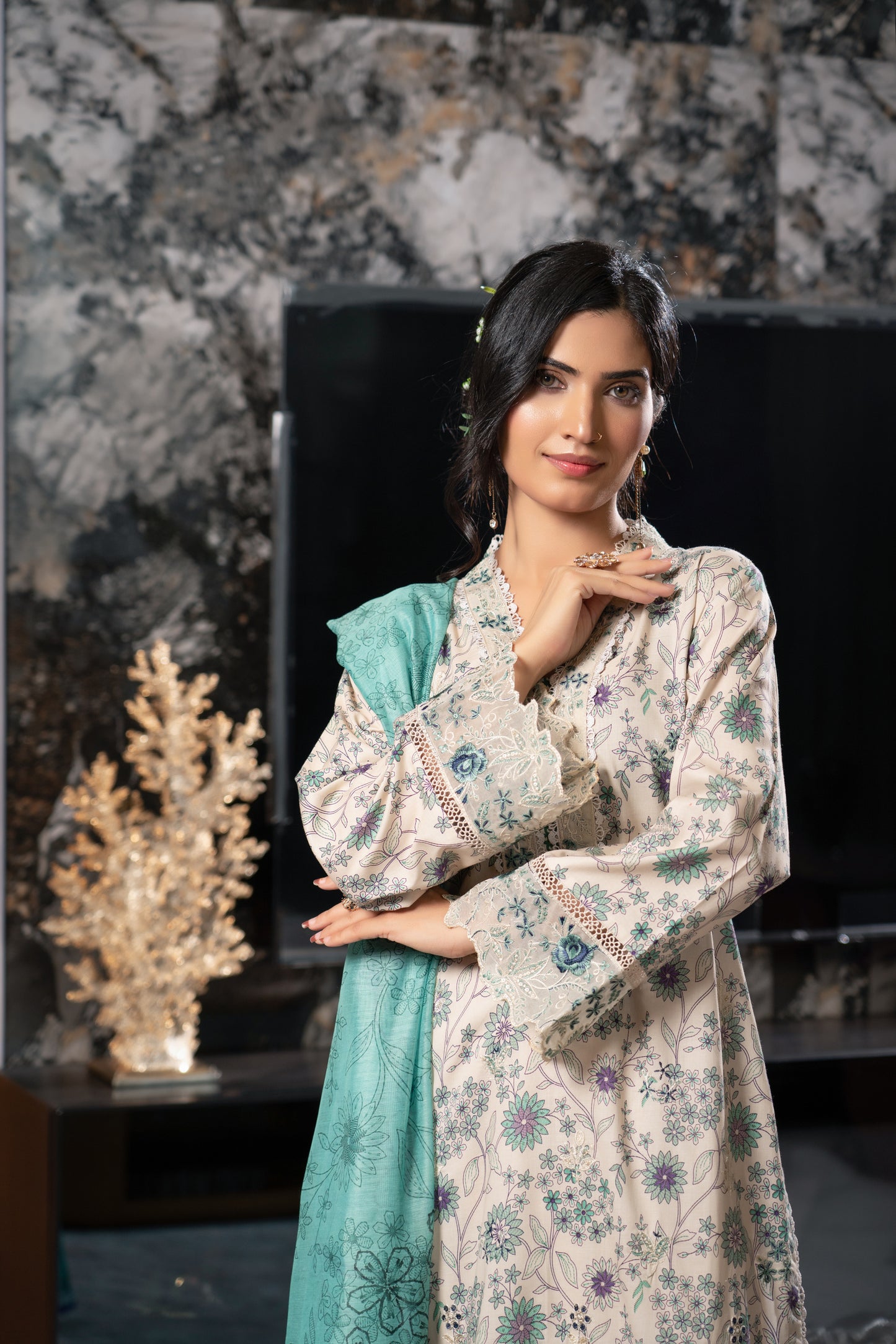 Munira Lawn Dark Dray (Copy)