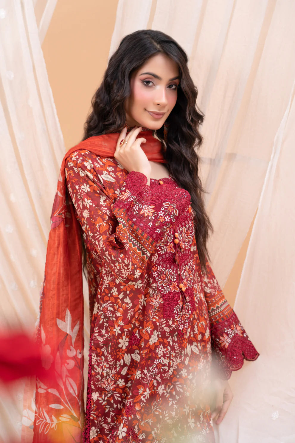 Munira Lawn Mehroon