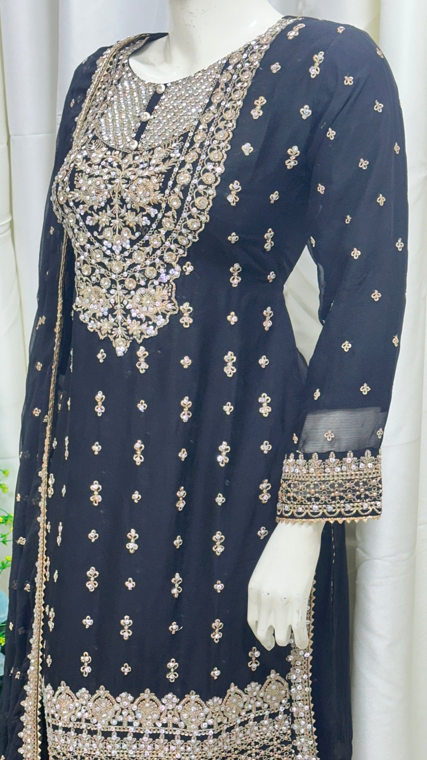 SG1464 Black