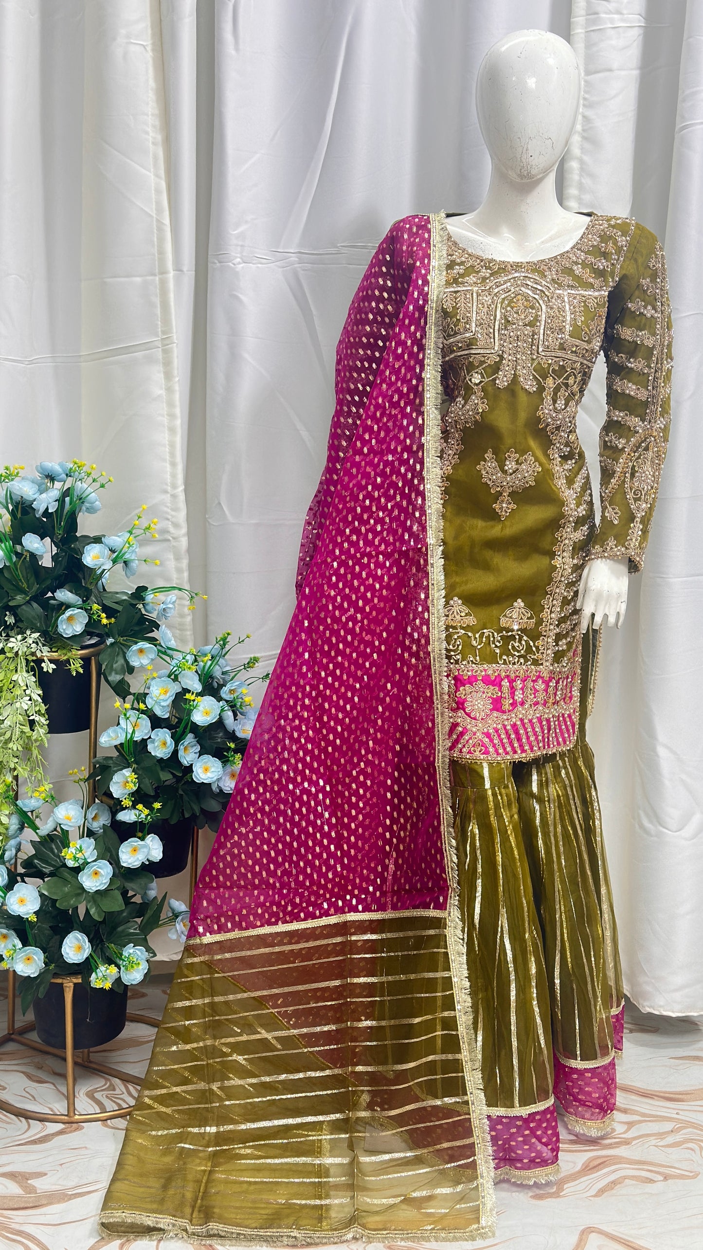 B2224 Mehndi