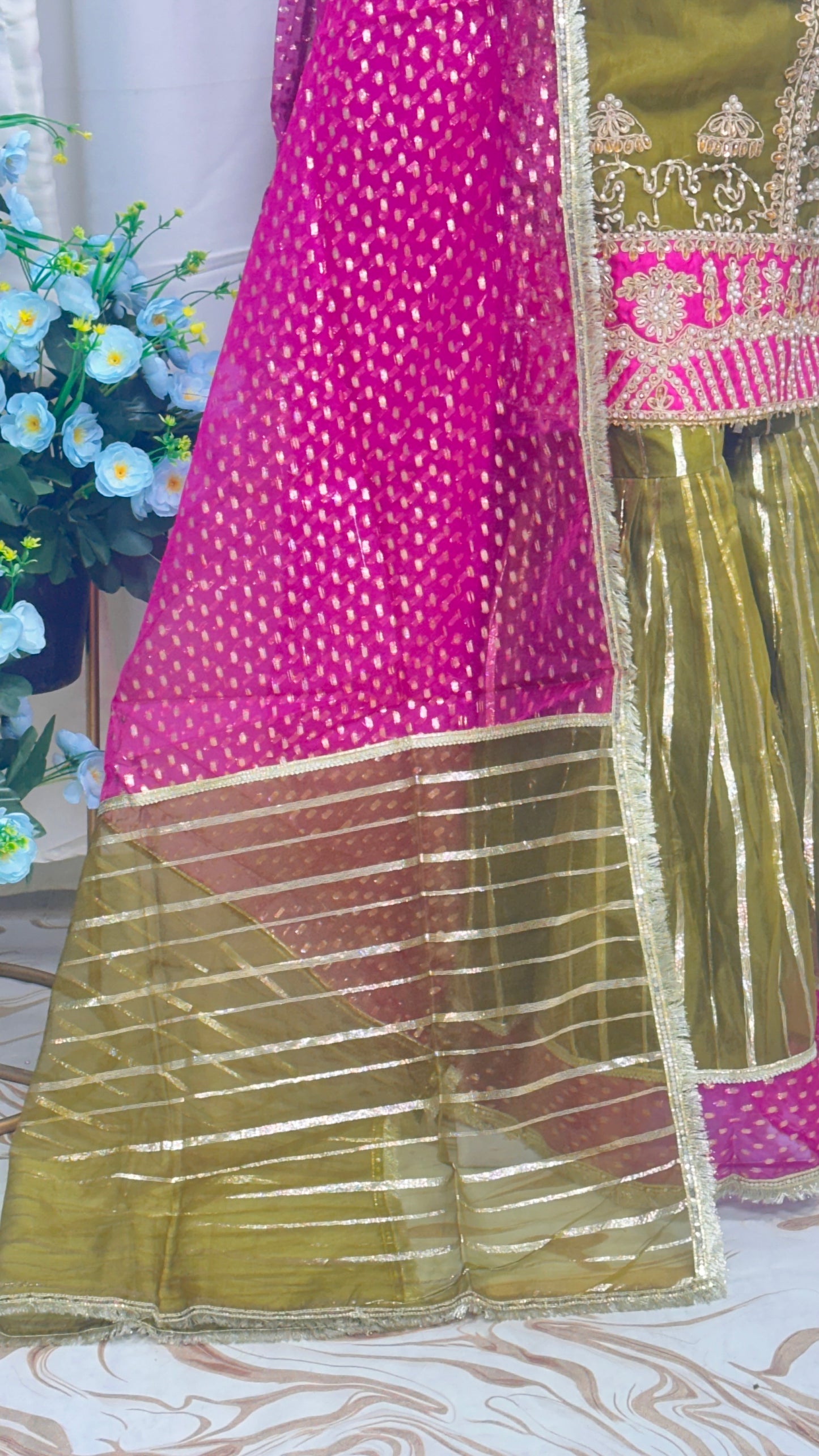B2224 Mehndi