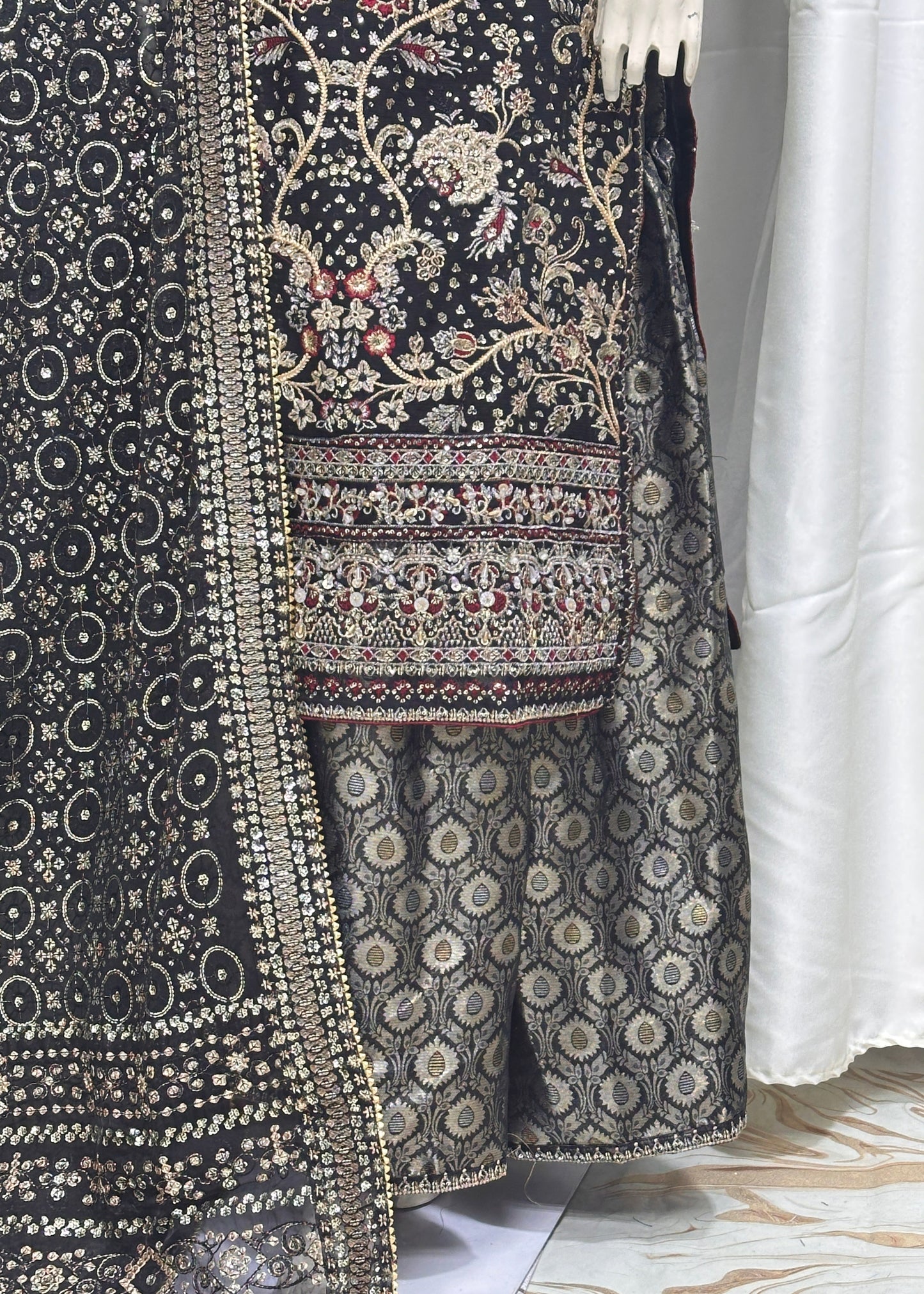 B1810 Chiffon Black