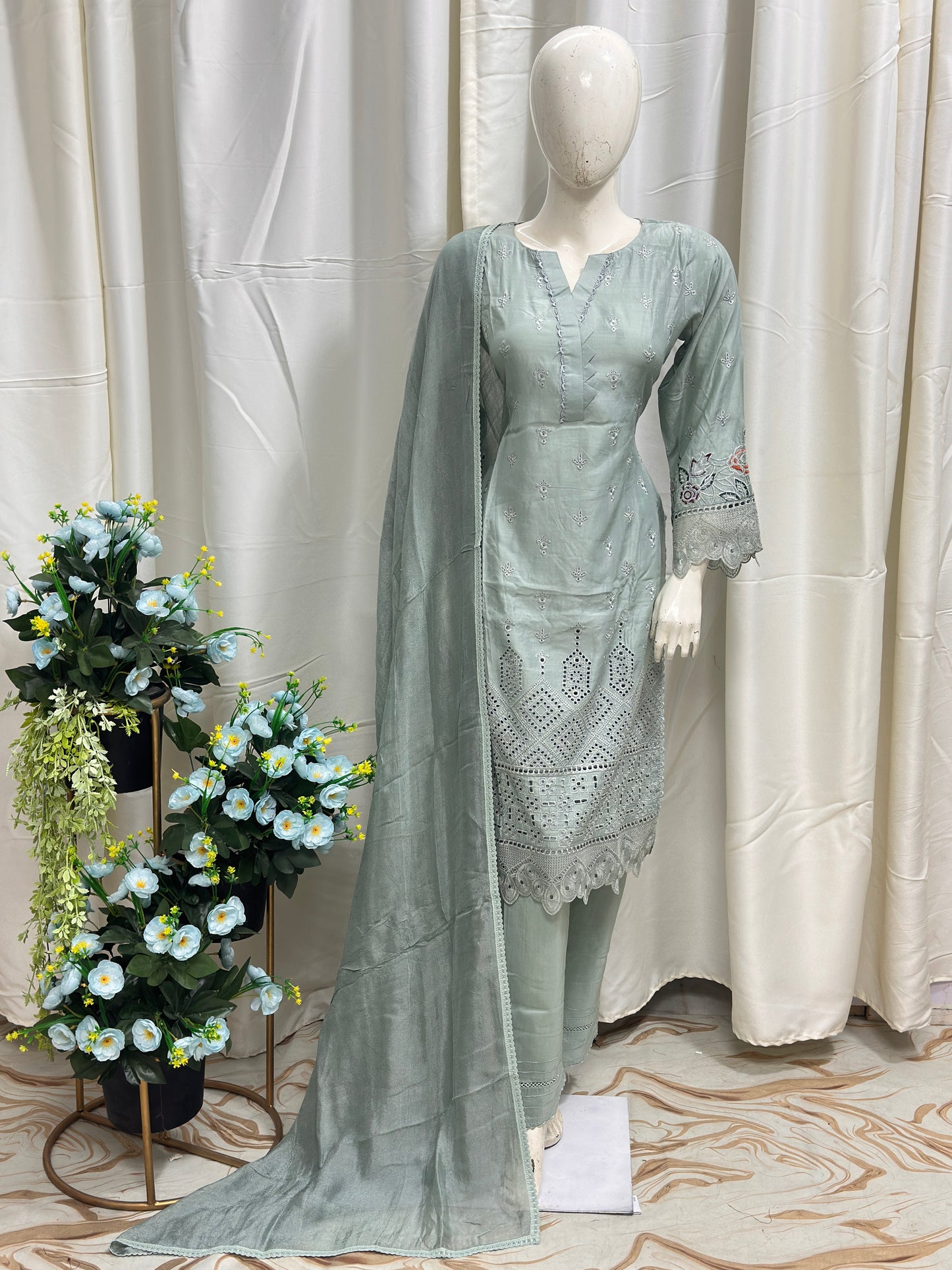 SG1213 Lite sage green