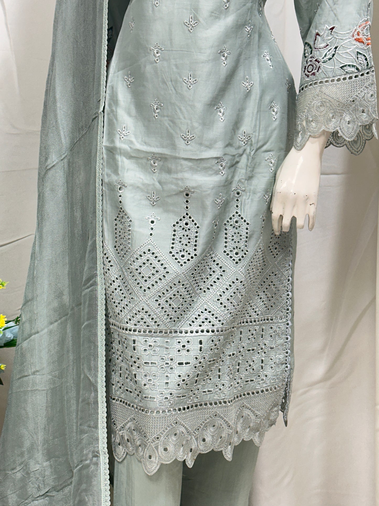 SG1213 Lite sage green