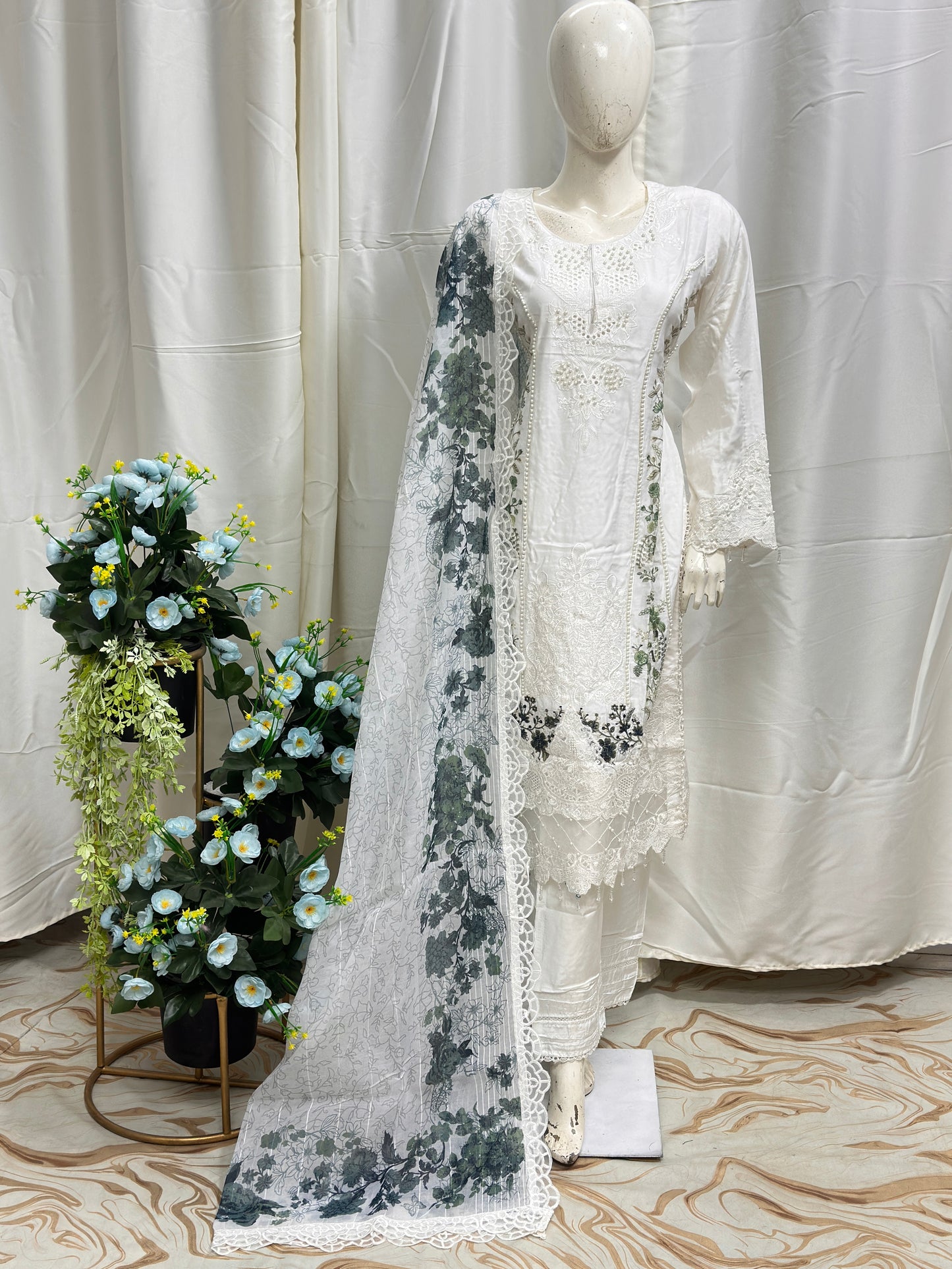 SG1580 White