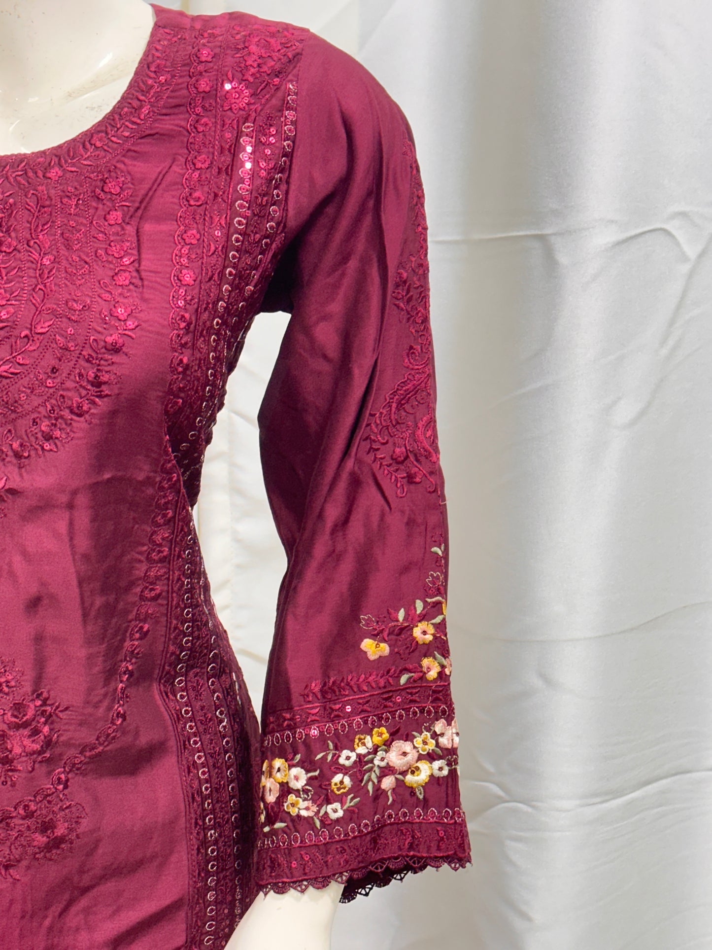 SG2401 Viscose Mehroon