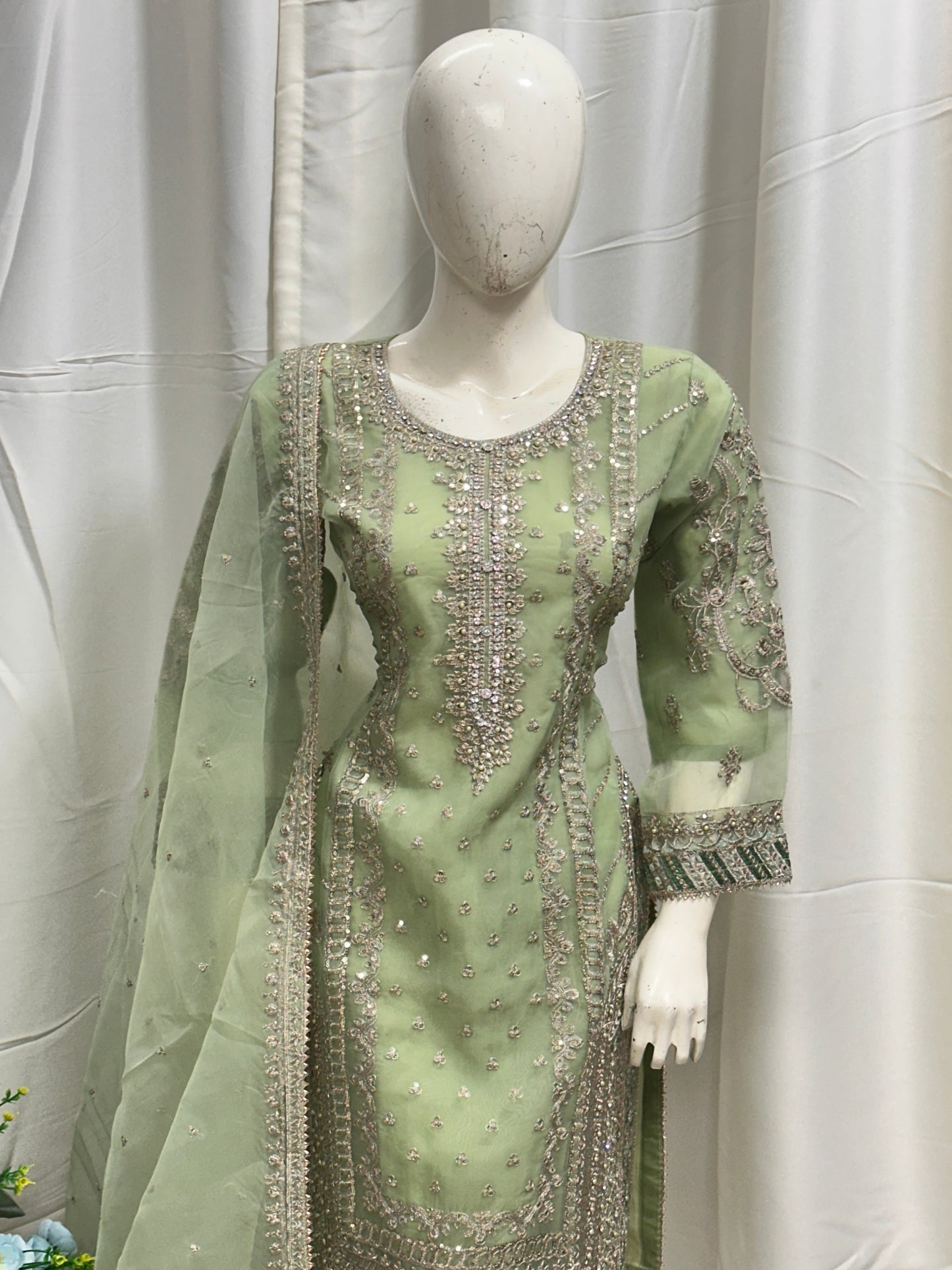 SG2164 Organza Pista