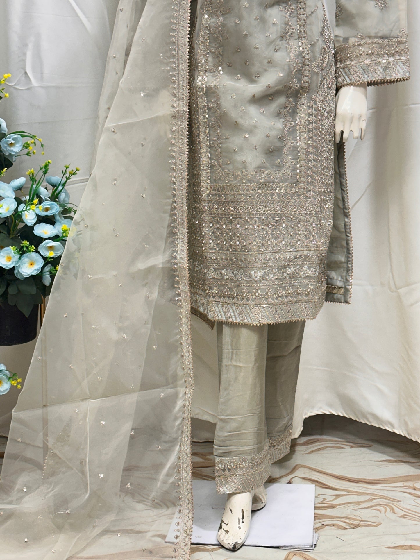 SG2164 Organza Lite Gray