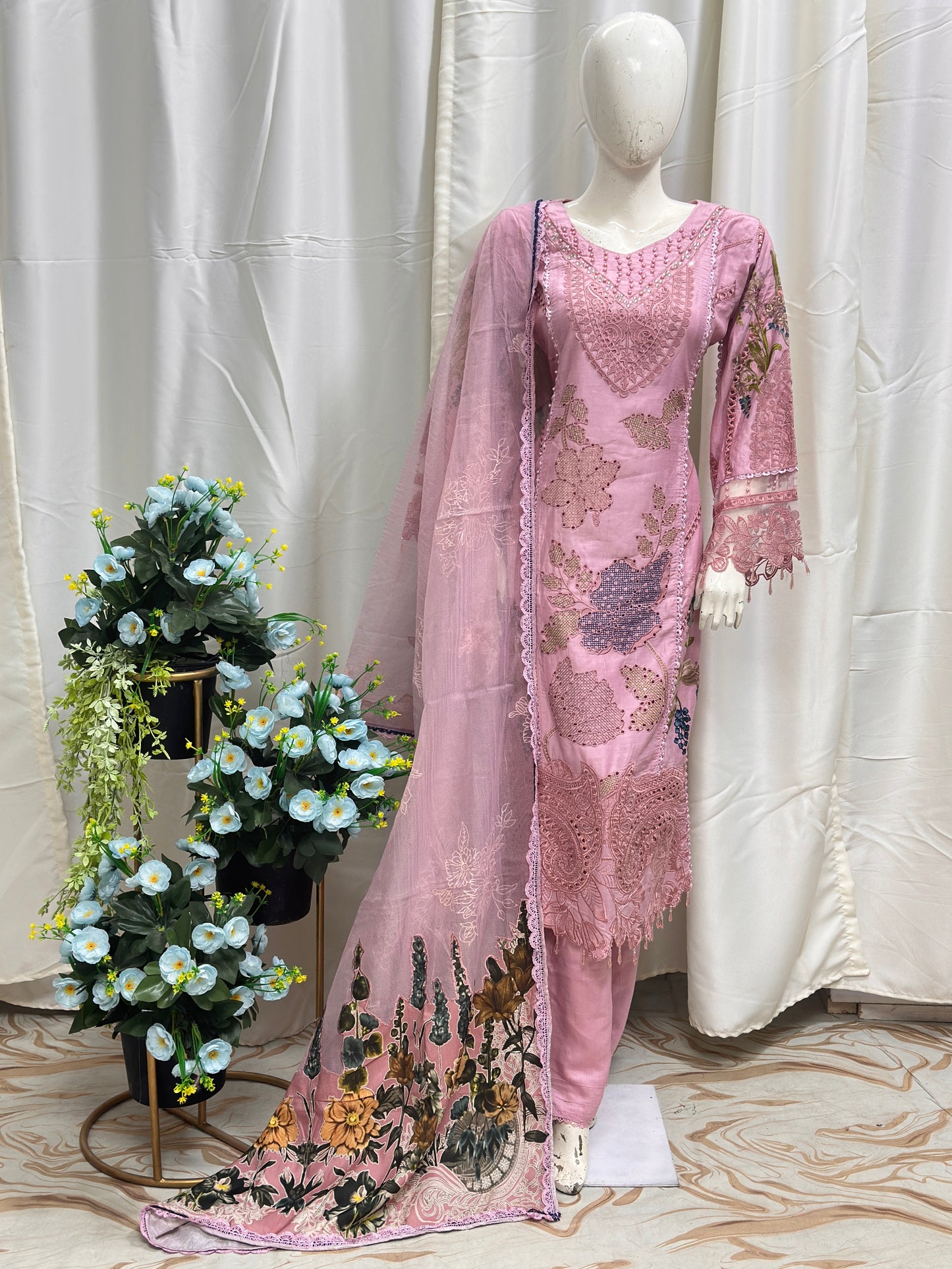 SG1478 Chikan kari Viscose Pink