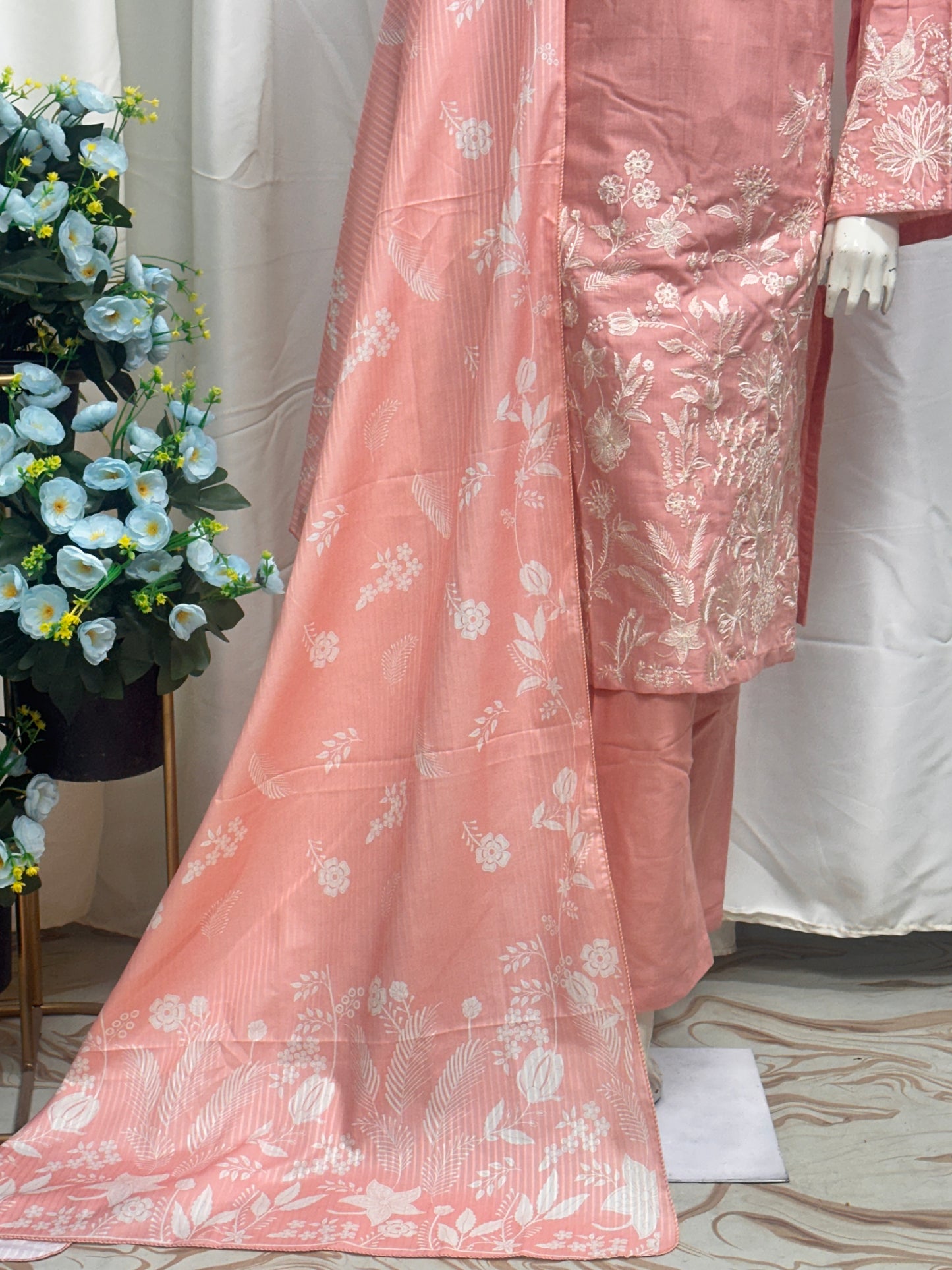 SG1103 Khaddar Coral