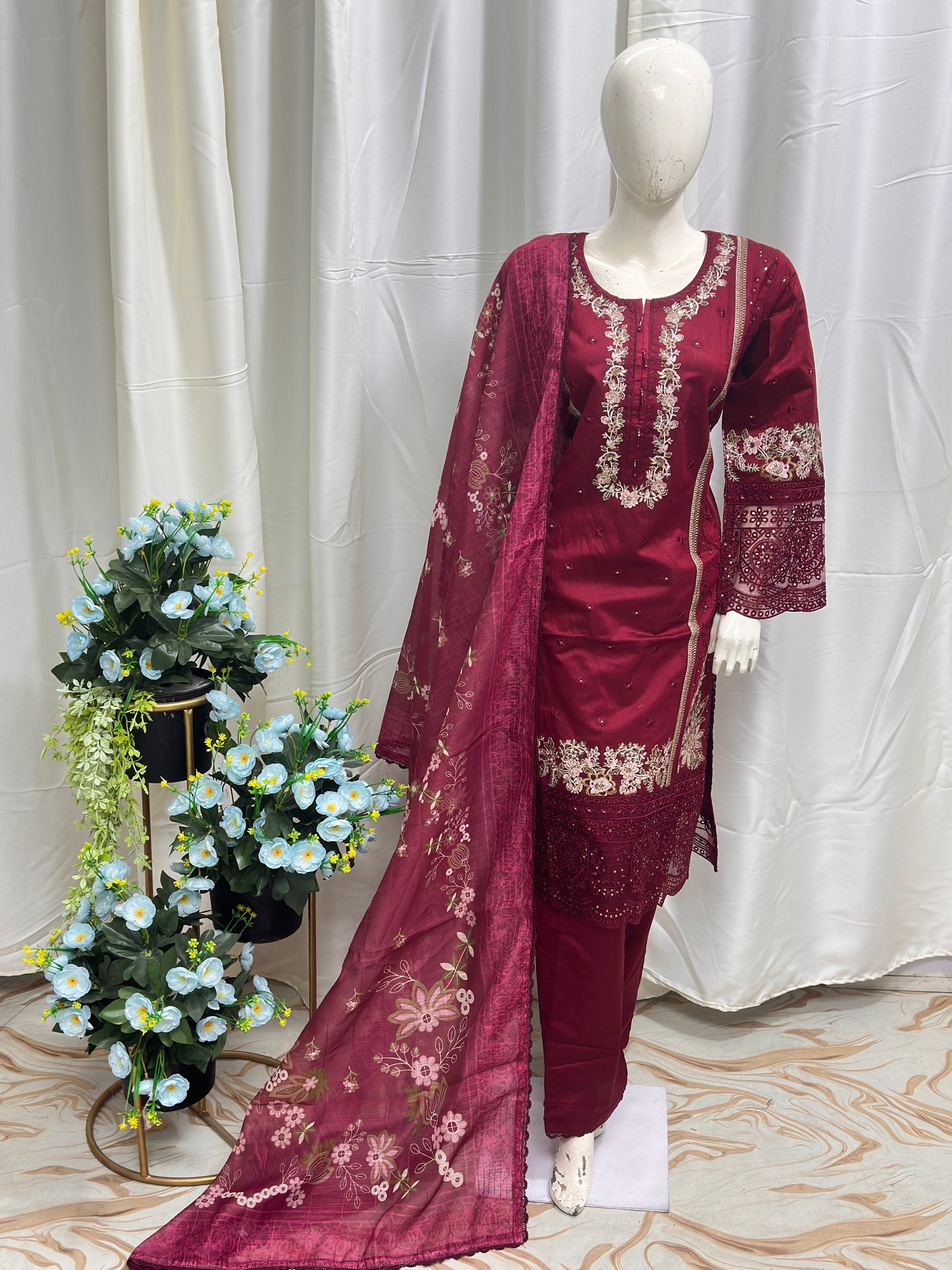 SG1160 Khaadi Mehroon