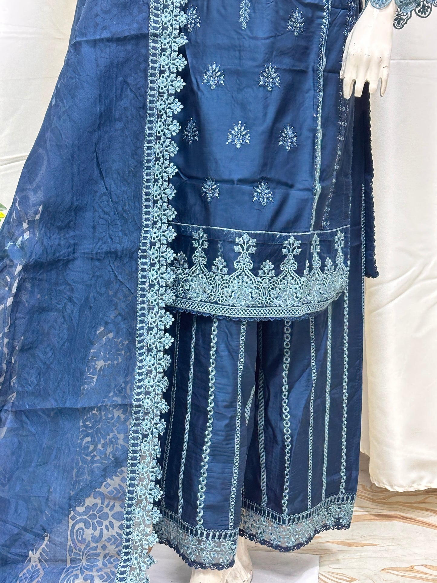 SG2128 Viscose Blue