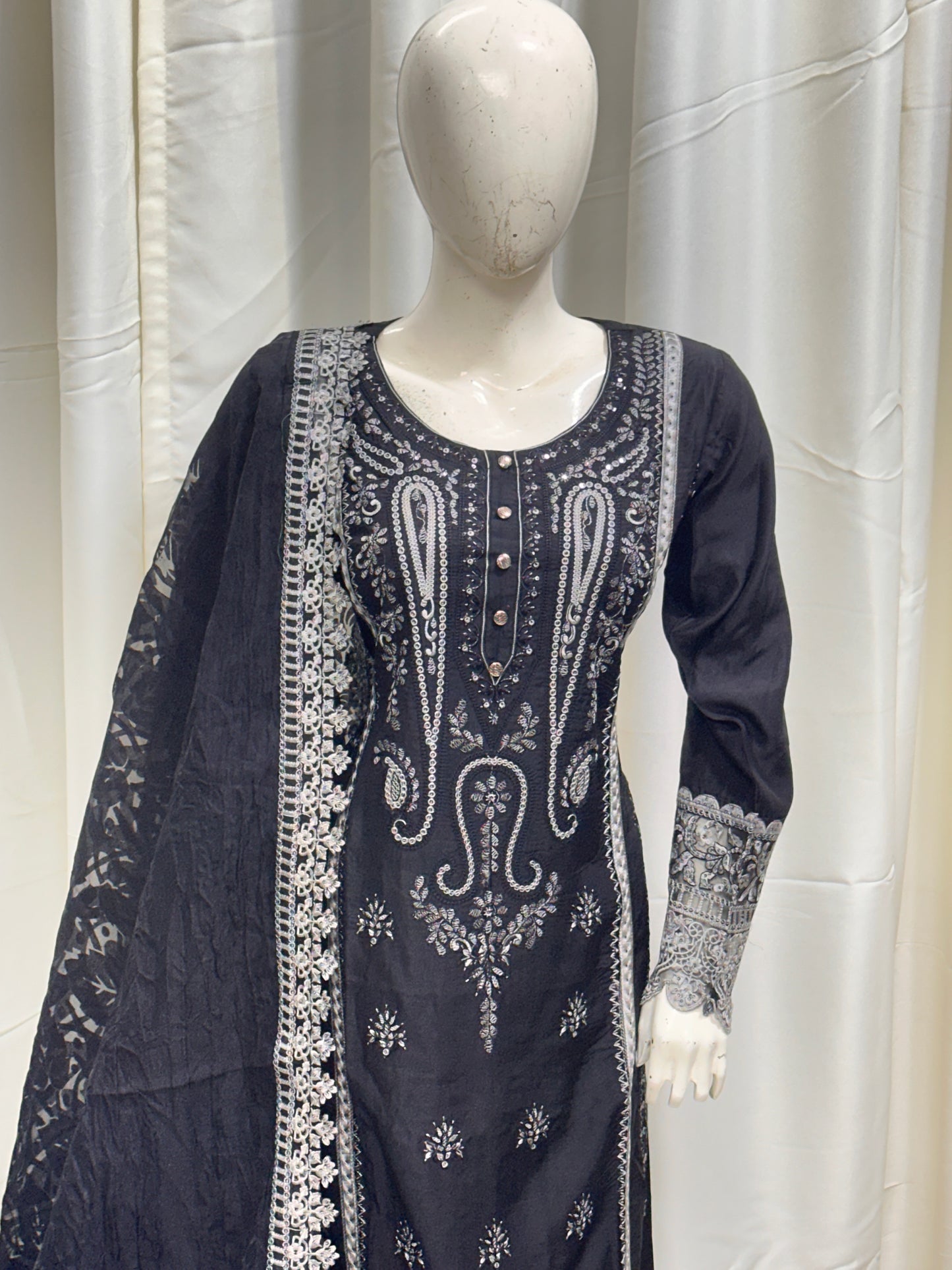 SG2128 Viscose Black