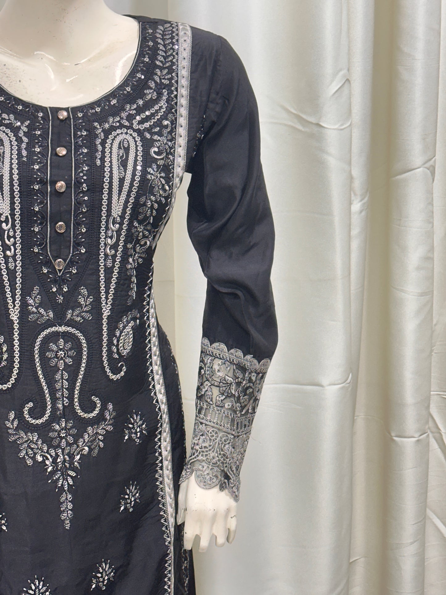 SG2128 Viscose Black