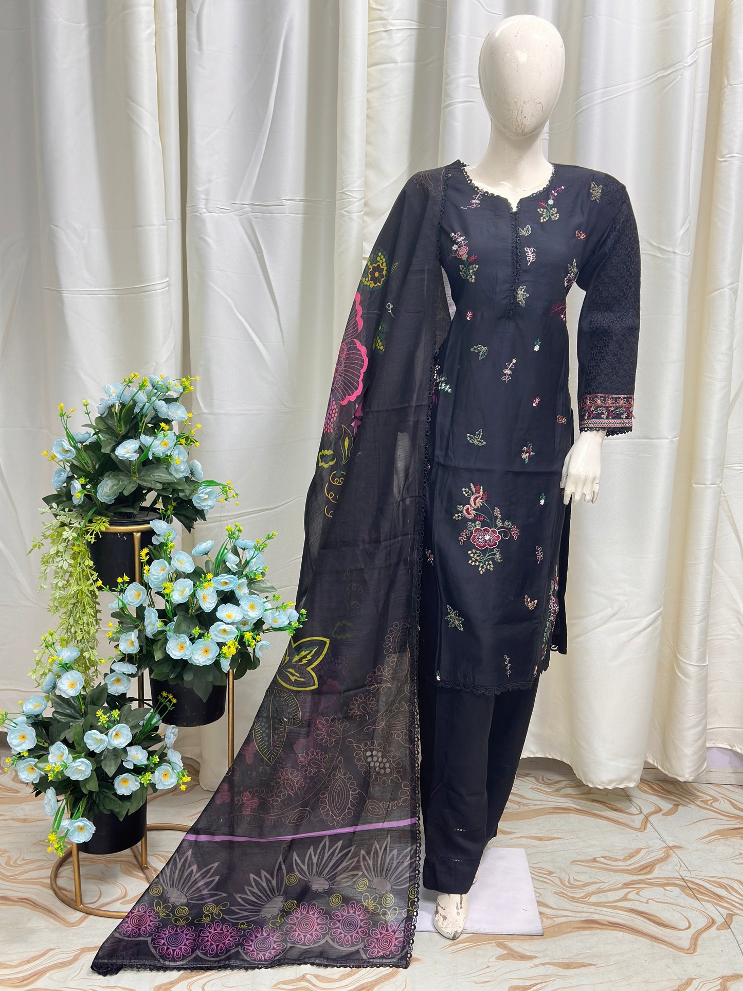 SG1101 Viscose Black