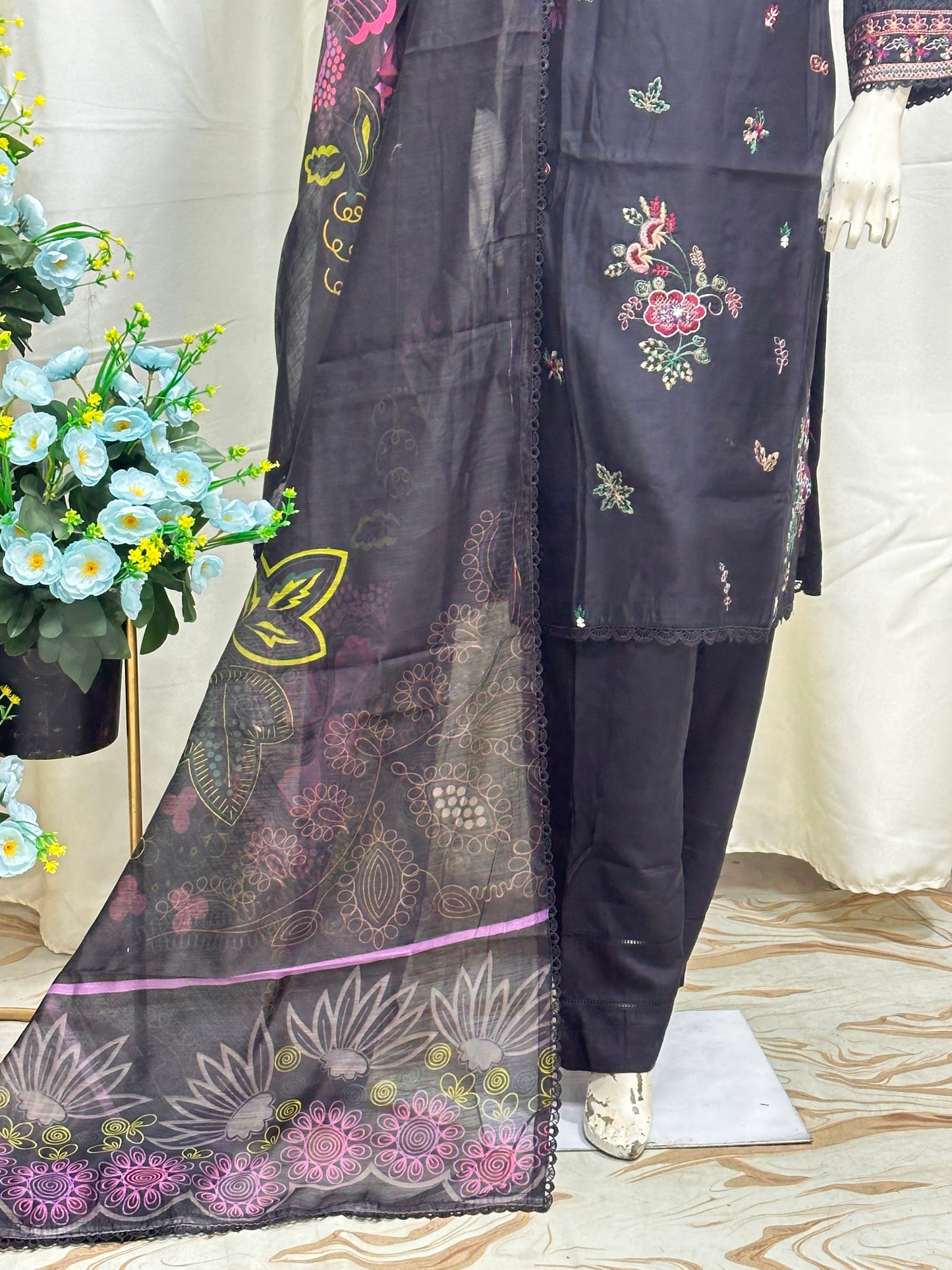 SG1101 Viscose Black