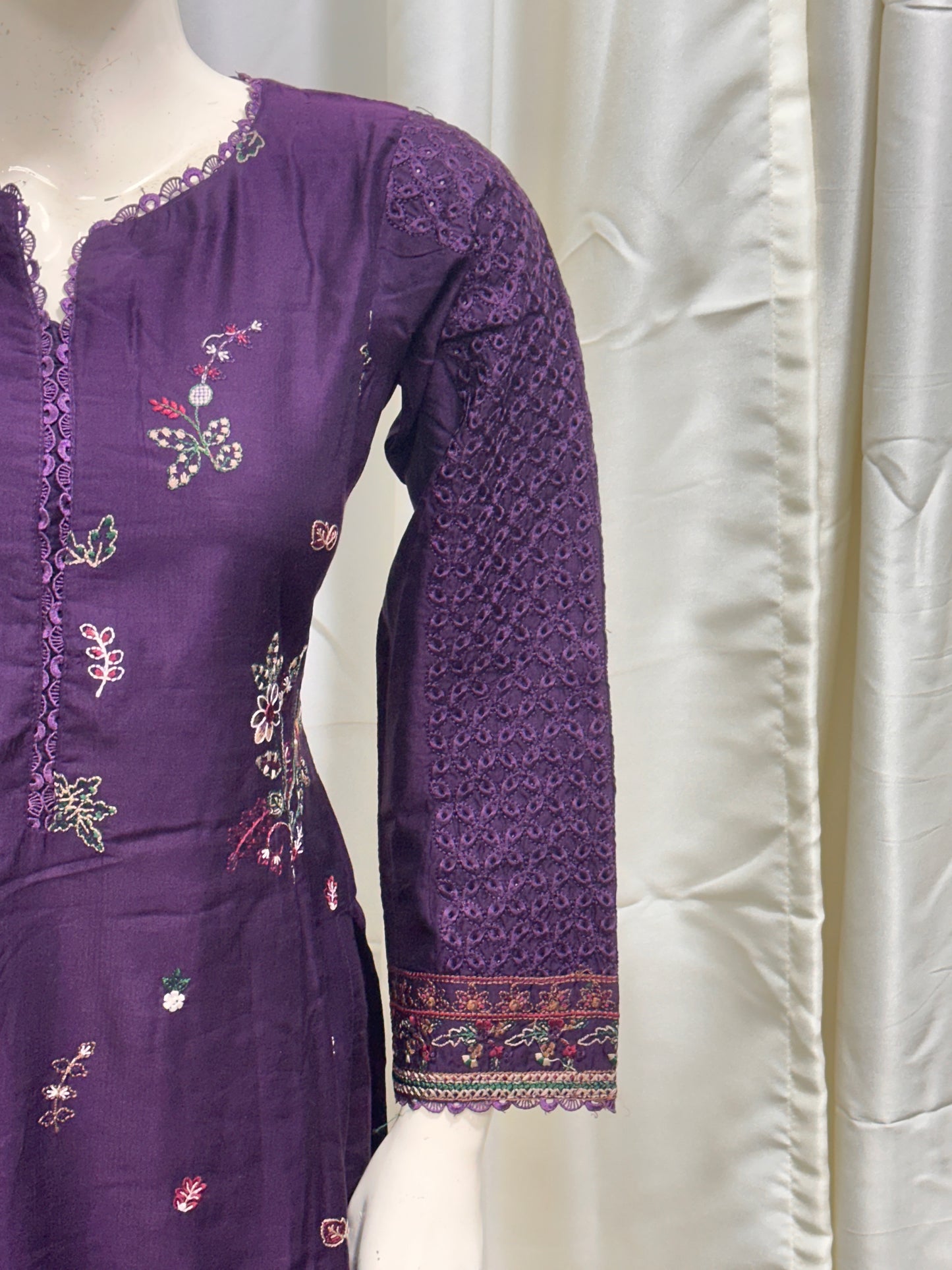 SG1101 Viscose Purple