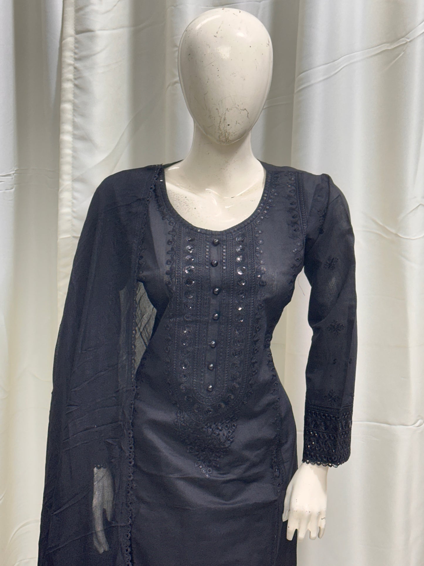 SG1104 Khaadi Black