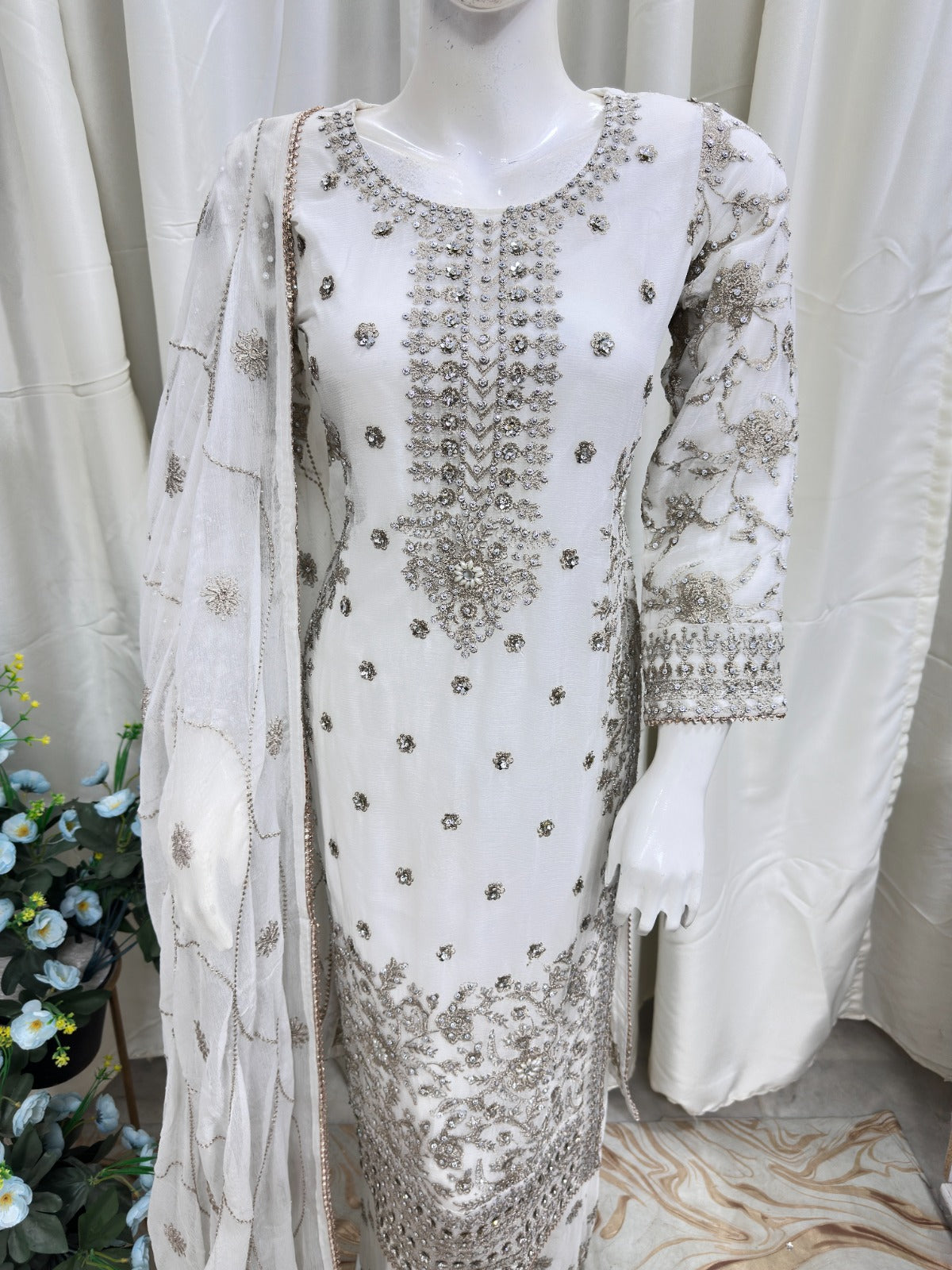 SG1211 Chiffon White