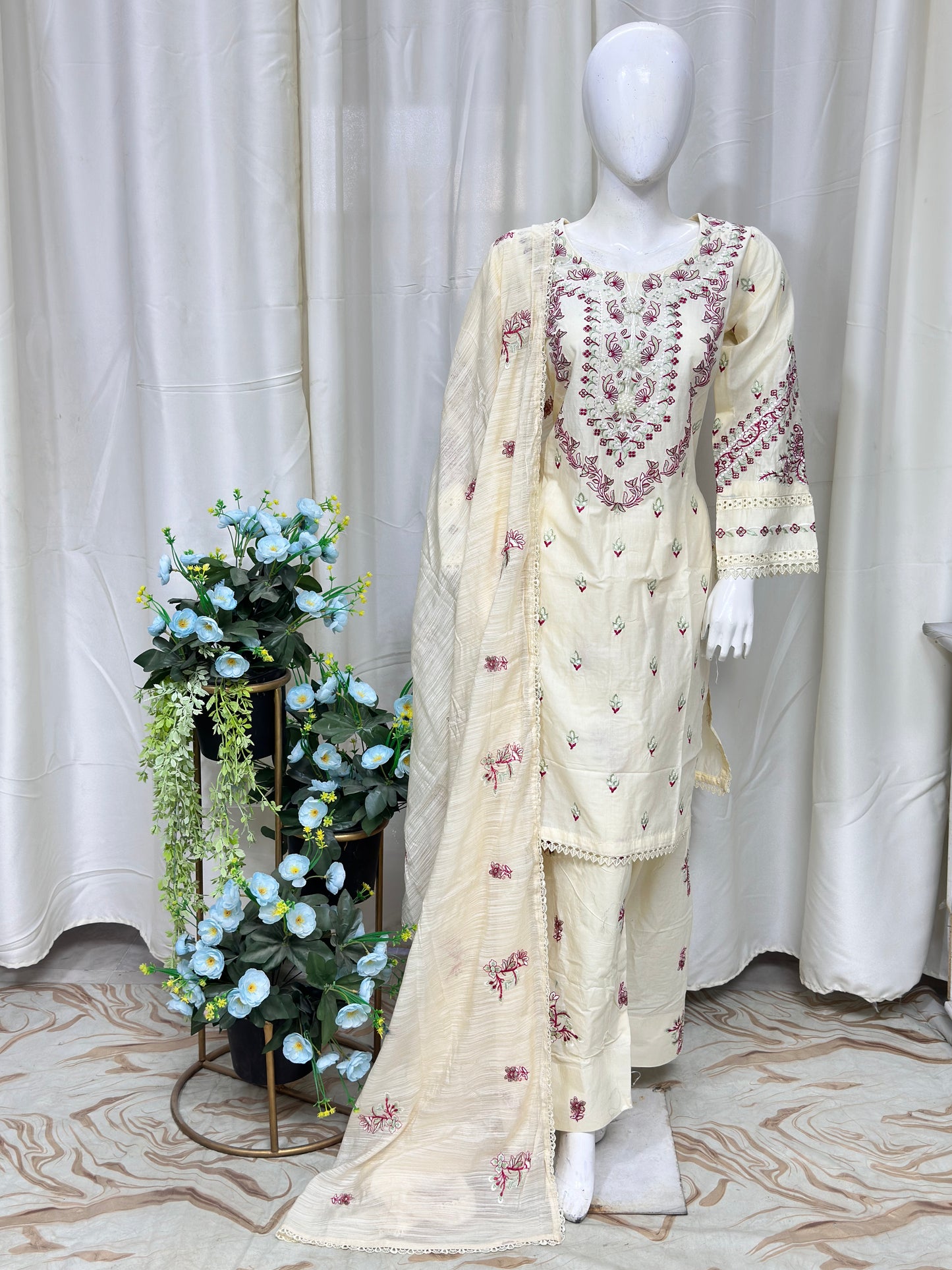 SG2529 Cotton Cream