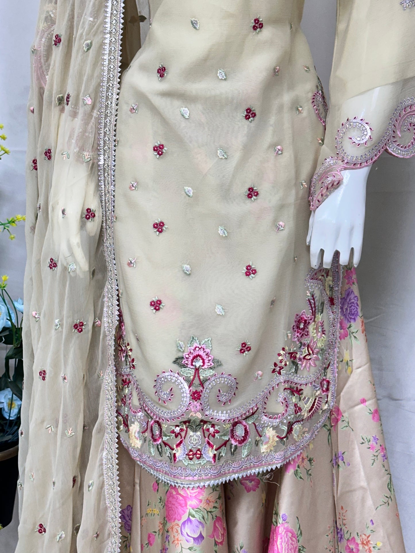 Karma Saj Dhaj 524 Beige