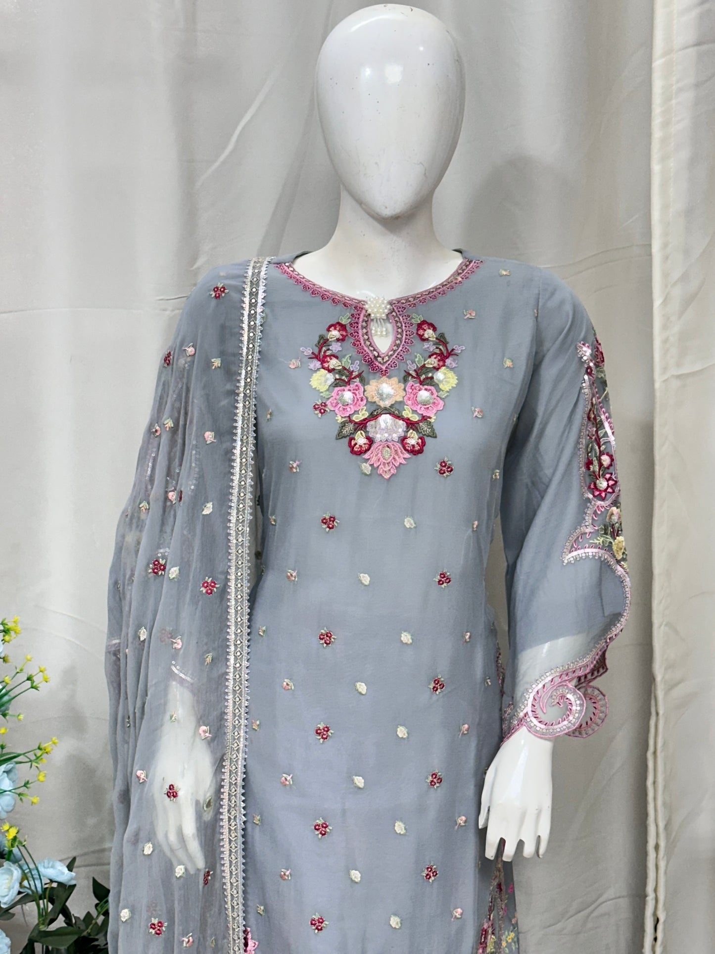 Karma Saj Dhaj 524 Dusty-Grey