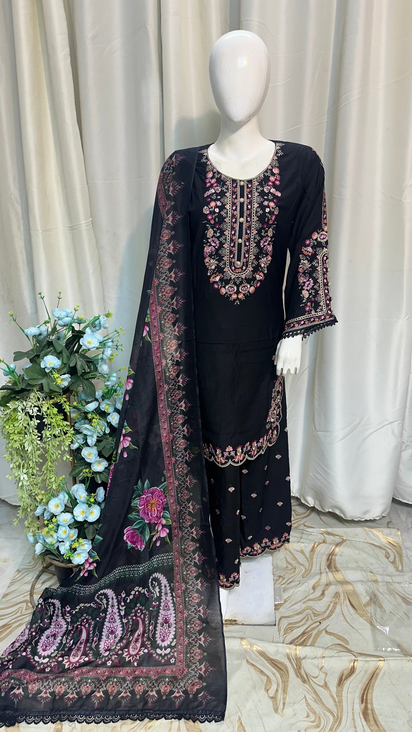 SG6482 Viscose Black