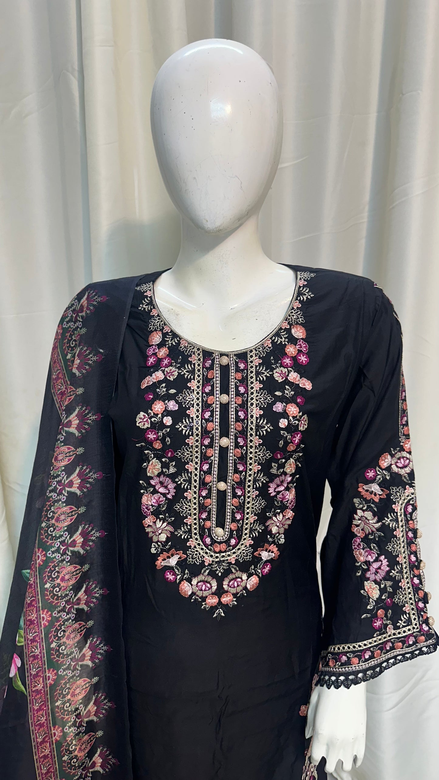 SG6482 Viscose Black