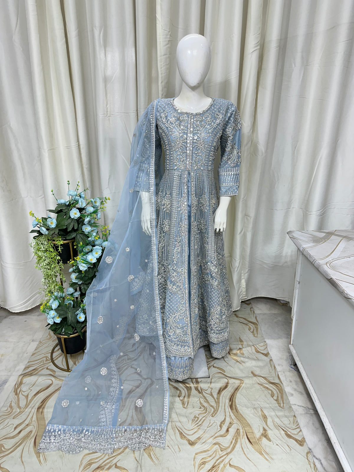 FG 185 Organza Maxi Ice Blue