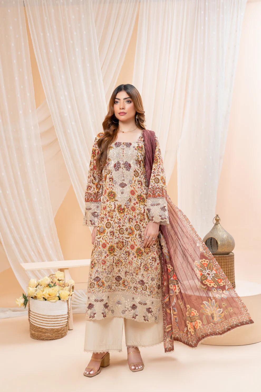 Munira Lawn Cream