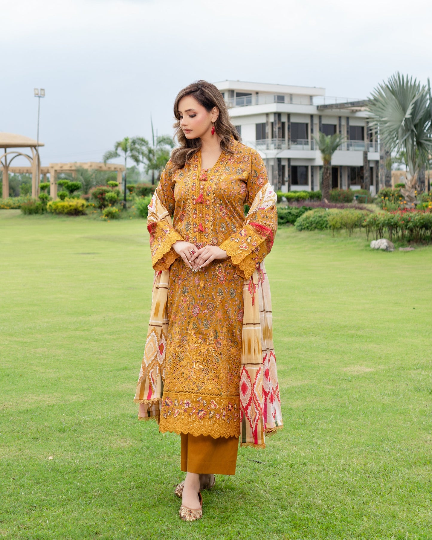 Munira Lawn Mustard