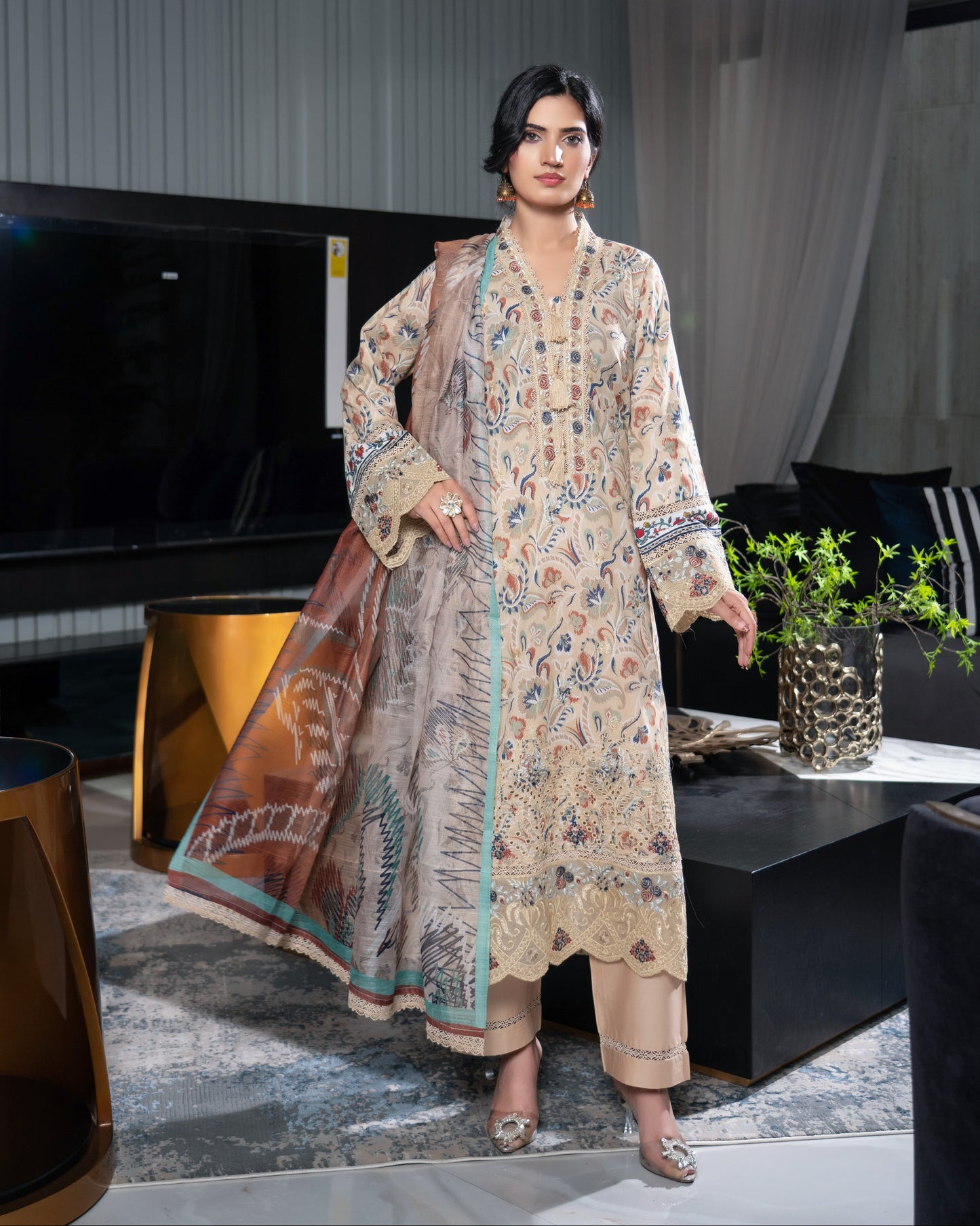 Munira Lawn Skin