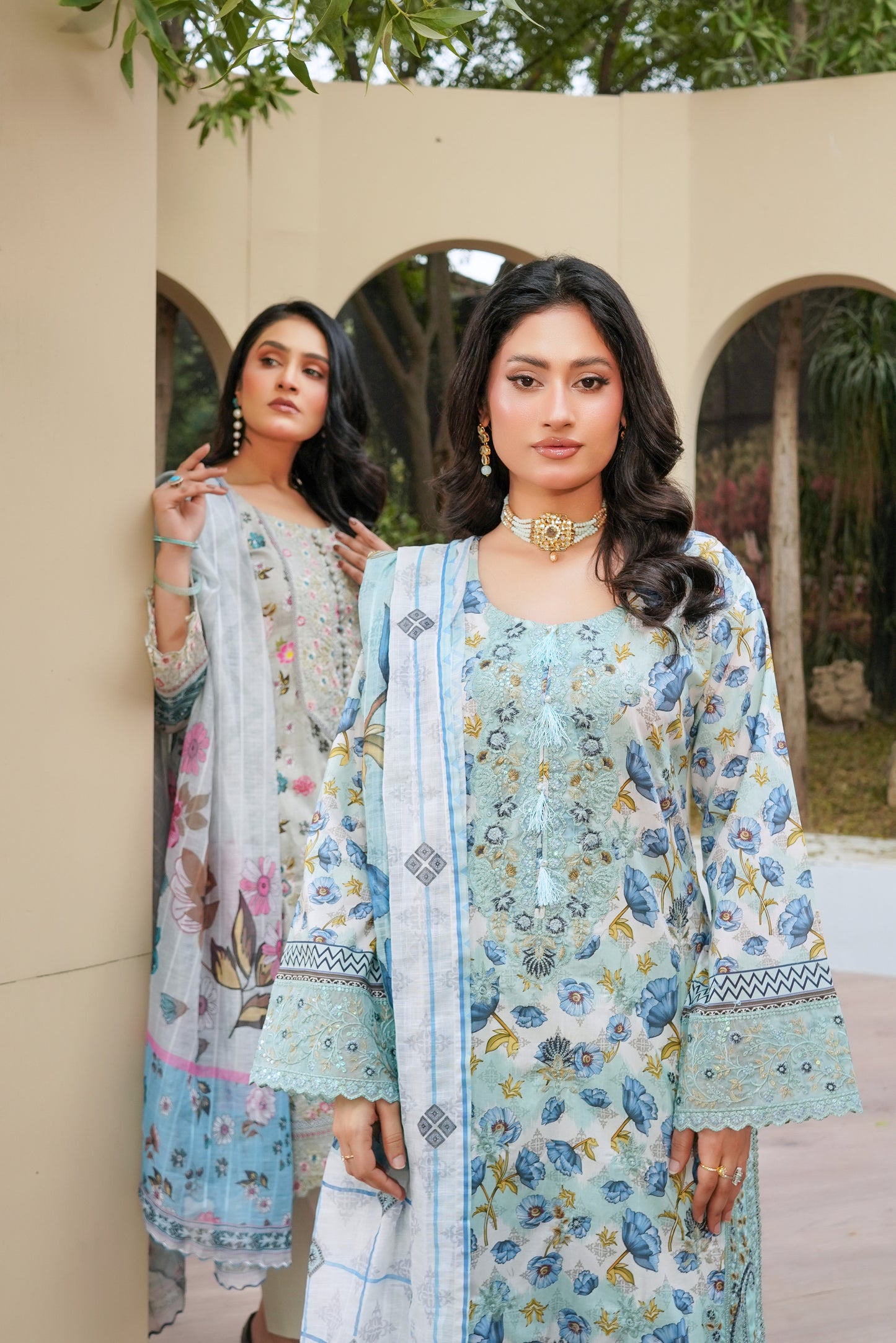 SG2401  Munira Noor vol Lawn C Green