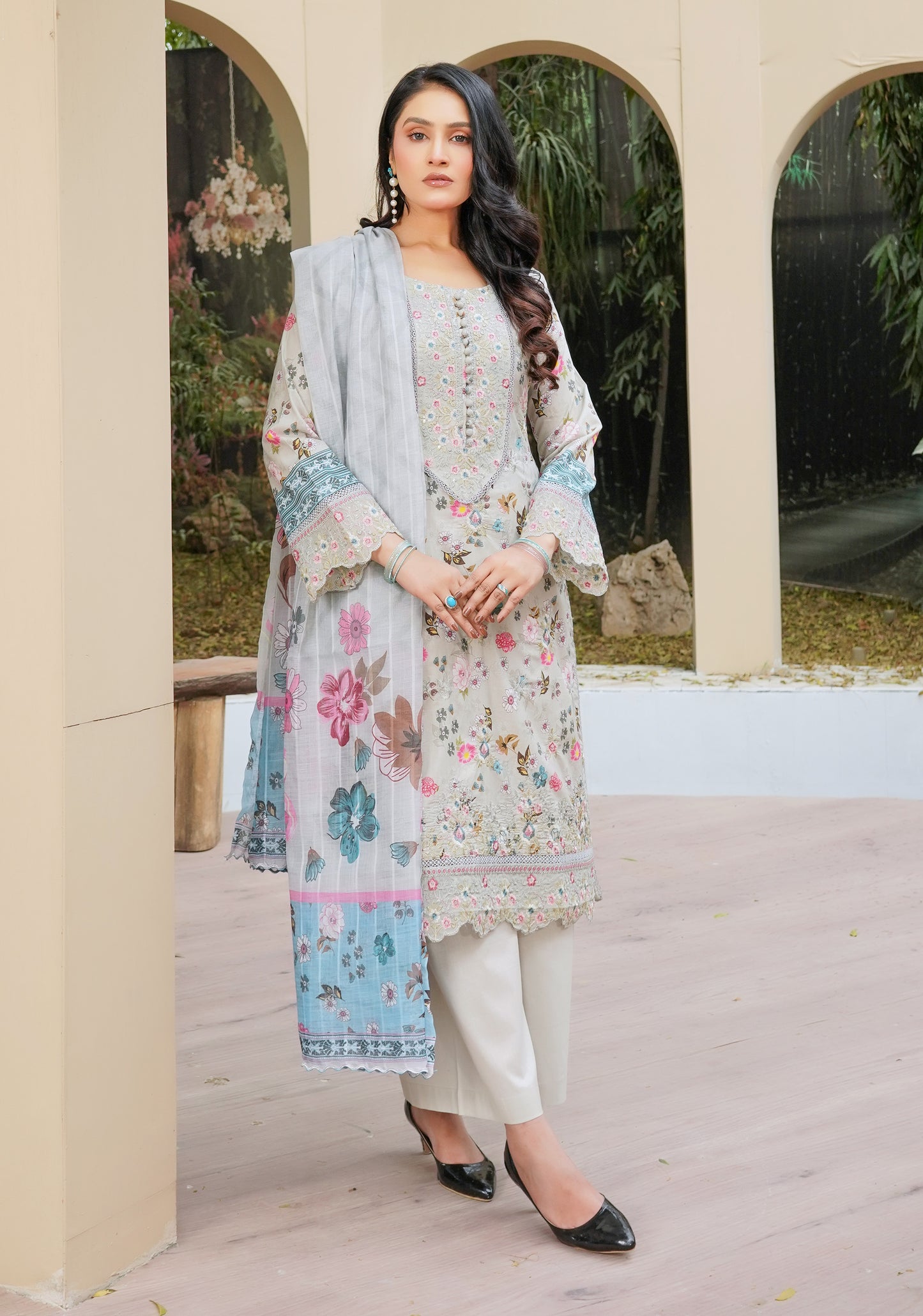 SG2401  Munira Noor vol Lawn Dusty Gray
