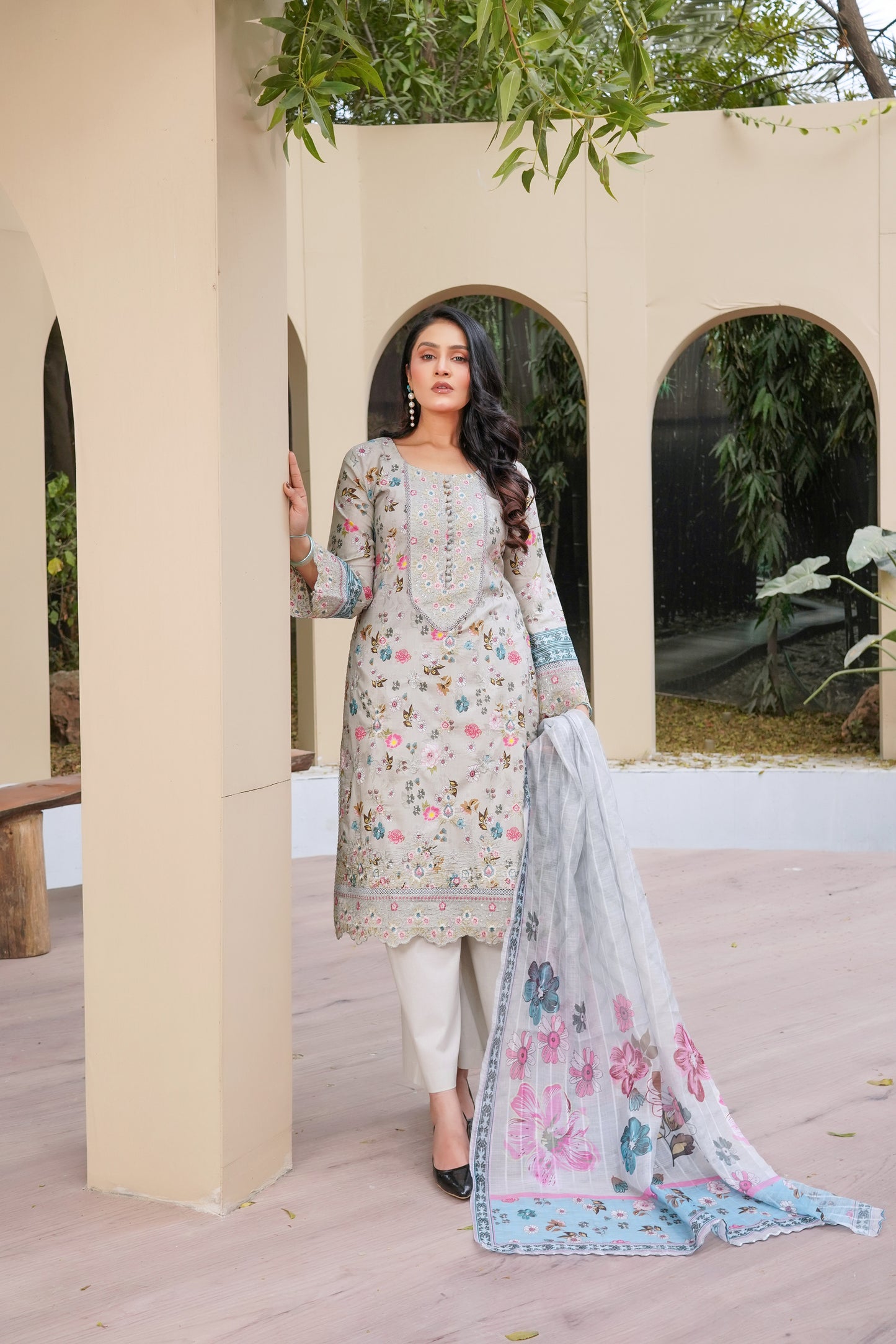 SG2401  Munira Noor vol Lawn Dusty Gray