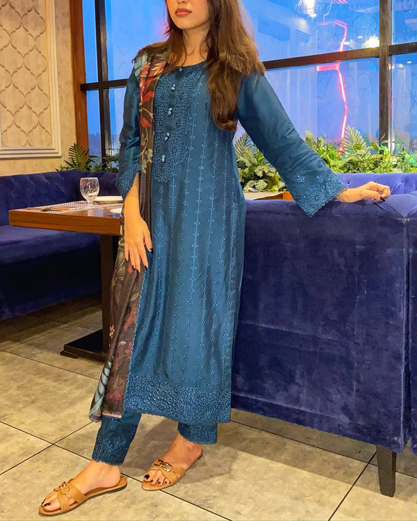 Nazia customer