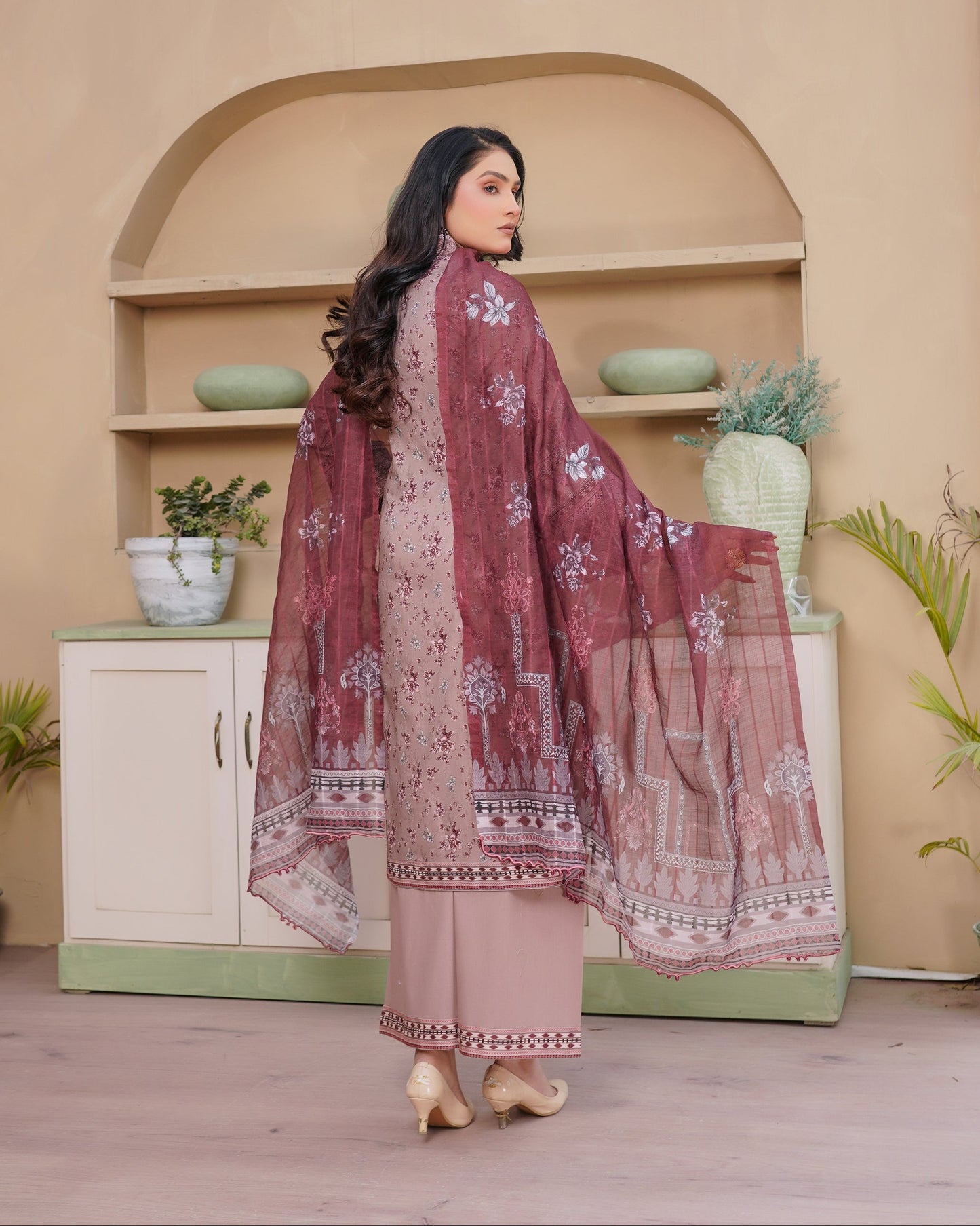 SG2401  Munira Noor vol Lawn Rose Pink