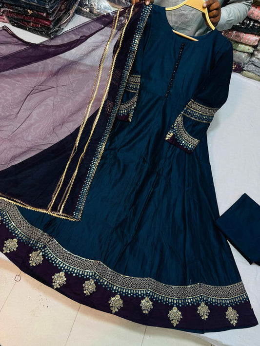 Khadi Embroiled Frock With Dupatta Zinc