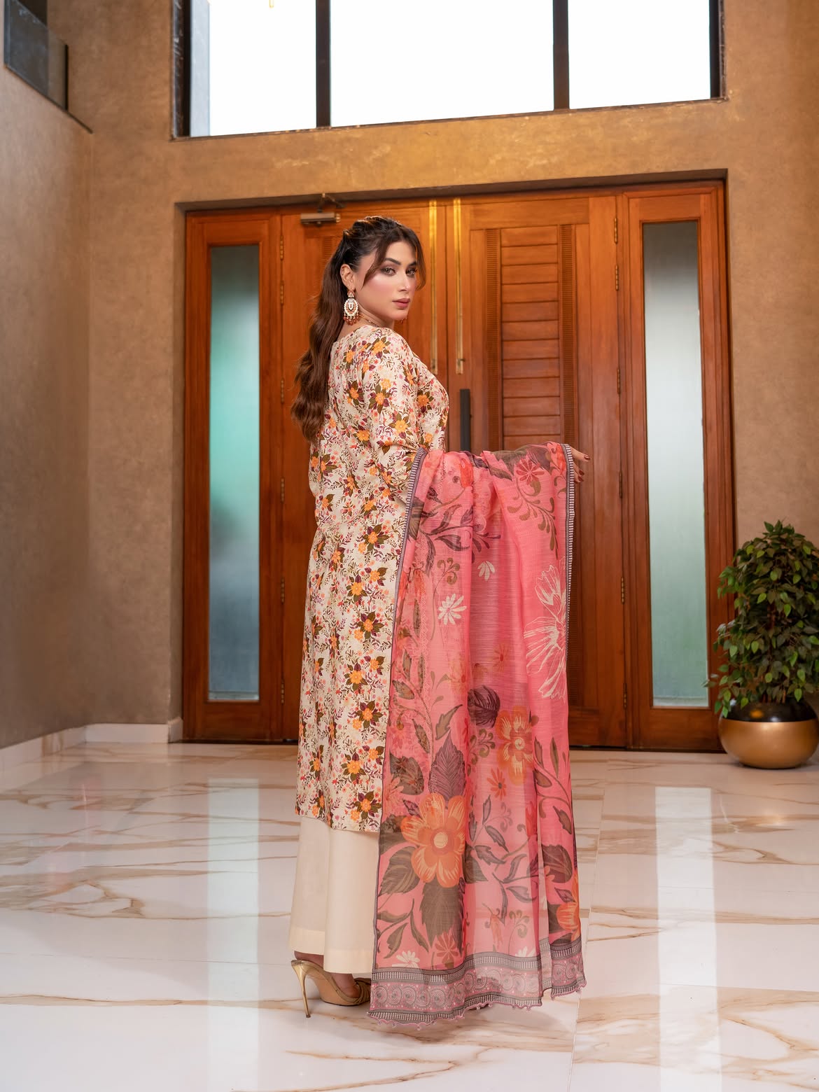 Munira Lawn Shirt Cream