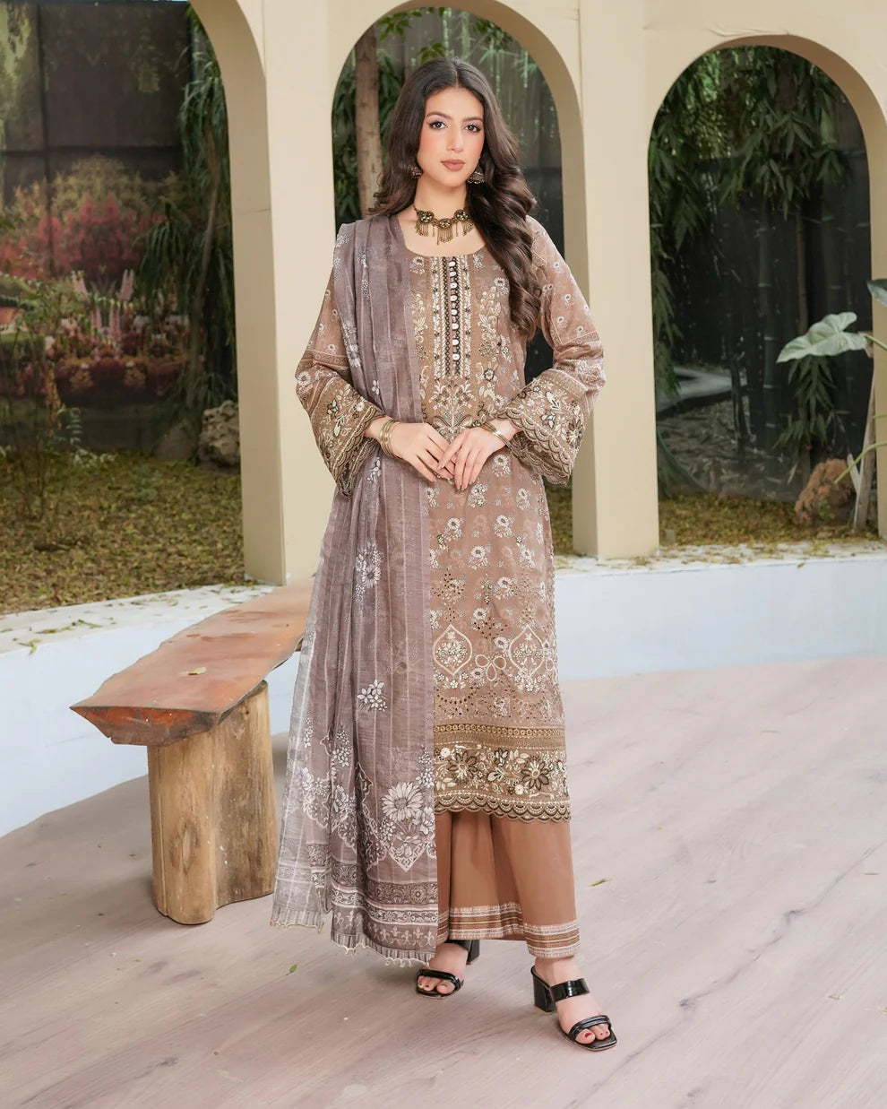 SG2401  Munira Noor vol Lawn Brown
