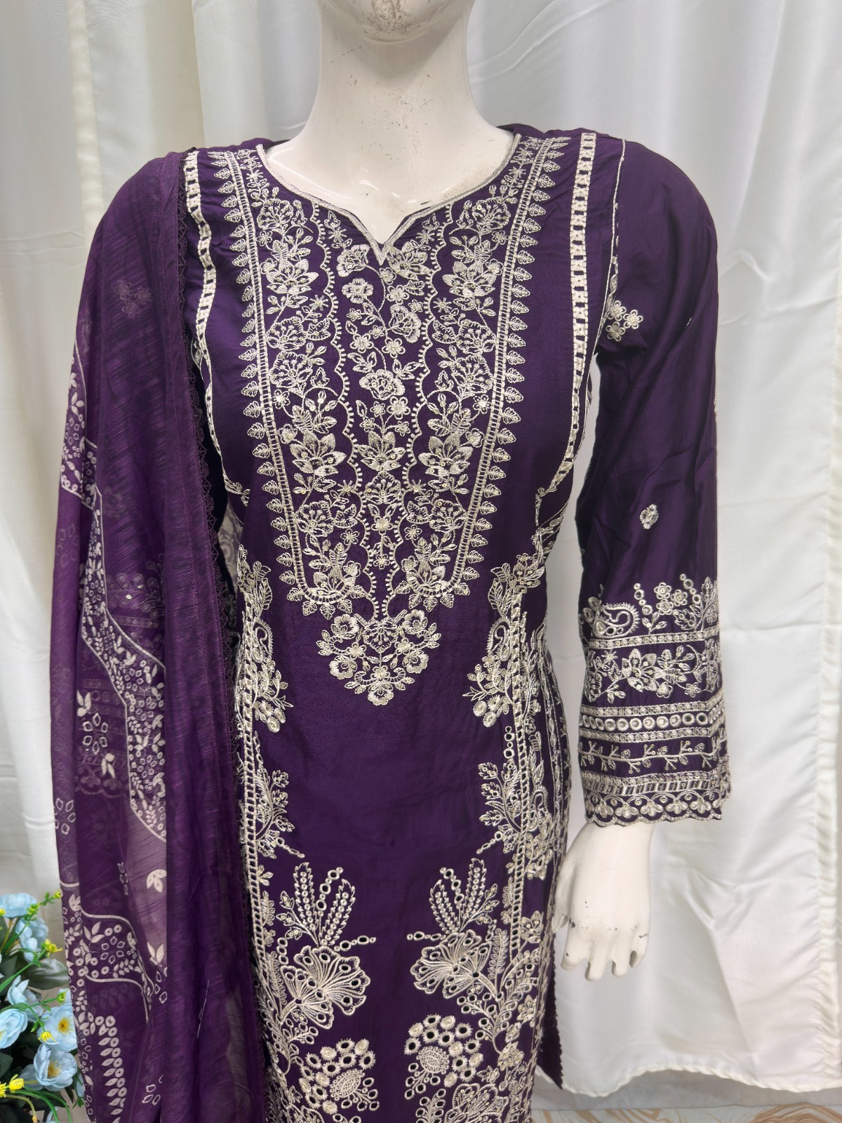 SG2393 Chickan kari Viscose Purple